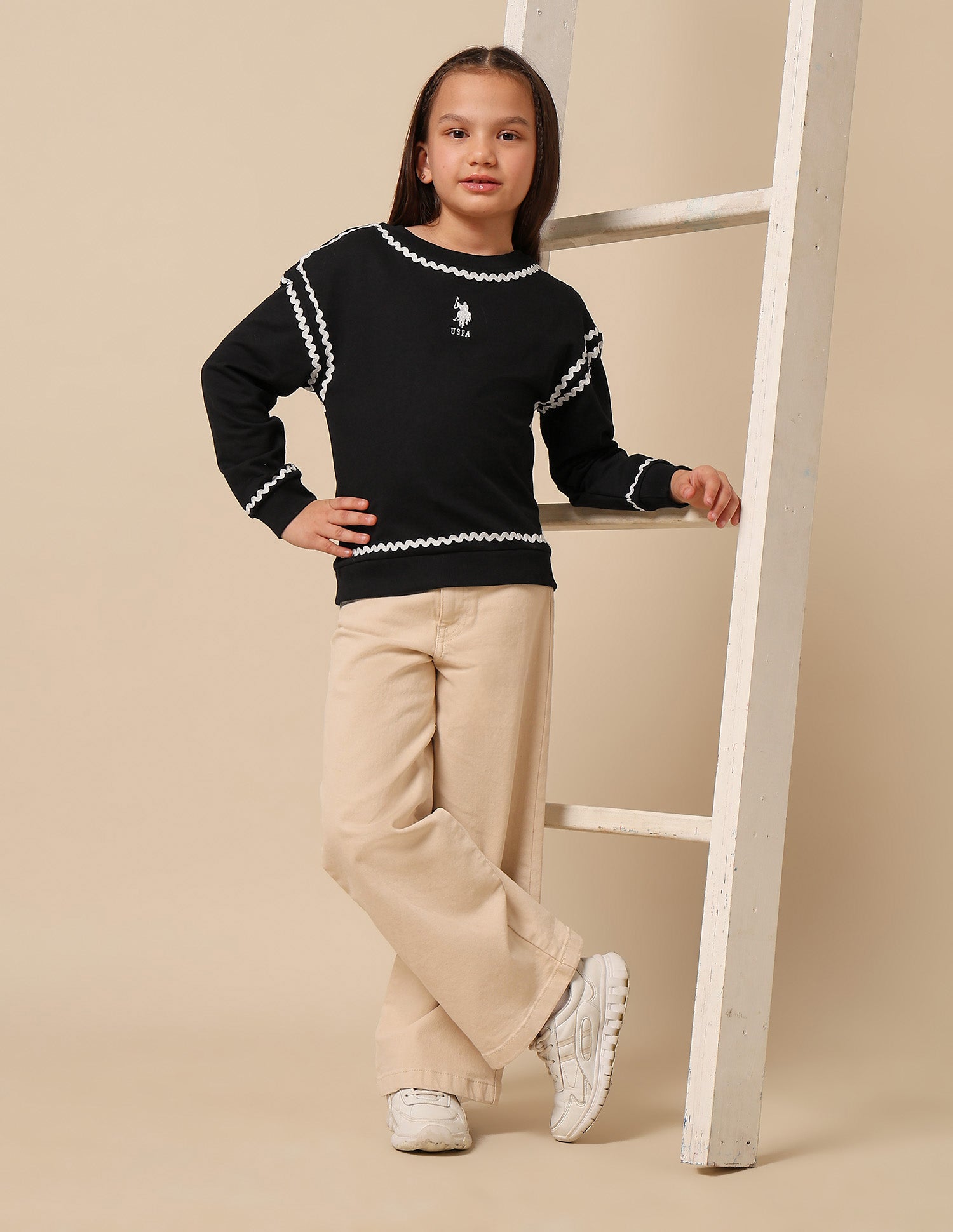 Girls Solid Lace Trim Sweatshirt