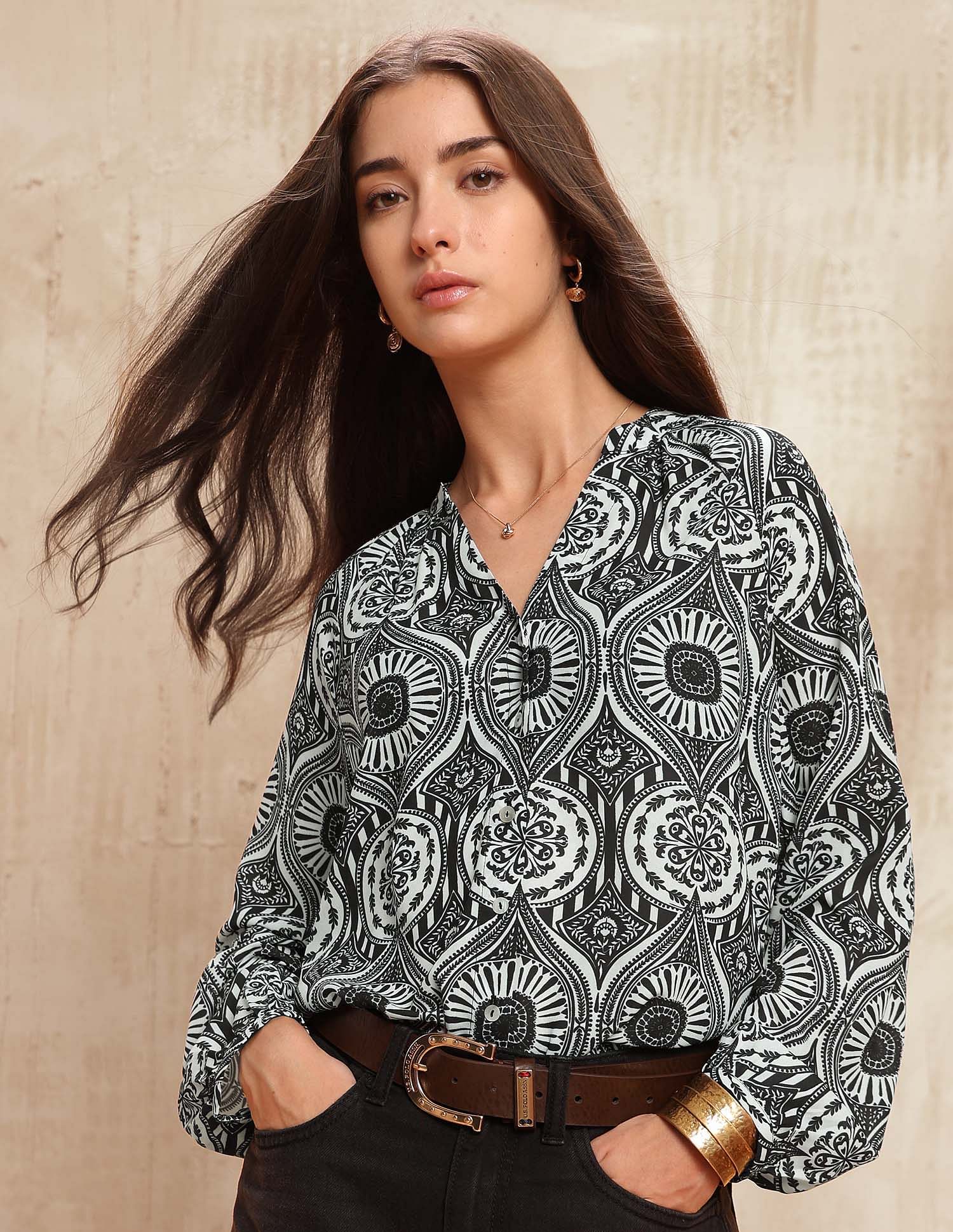 Relaxed Fit Abstract Printed Top