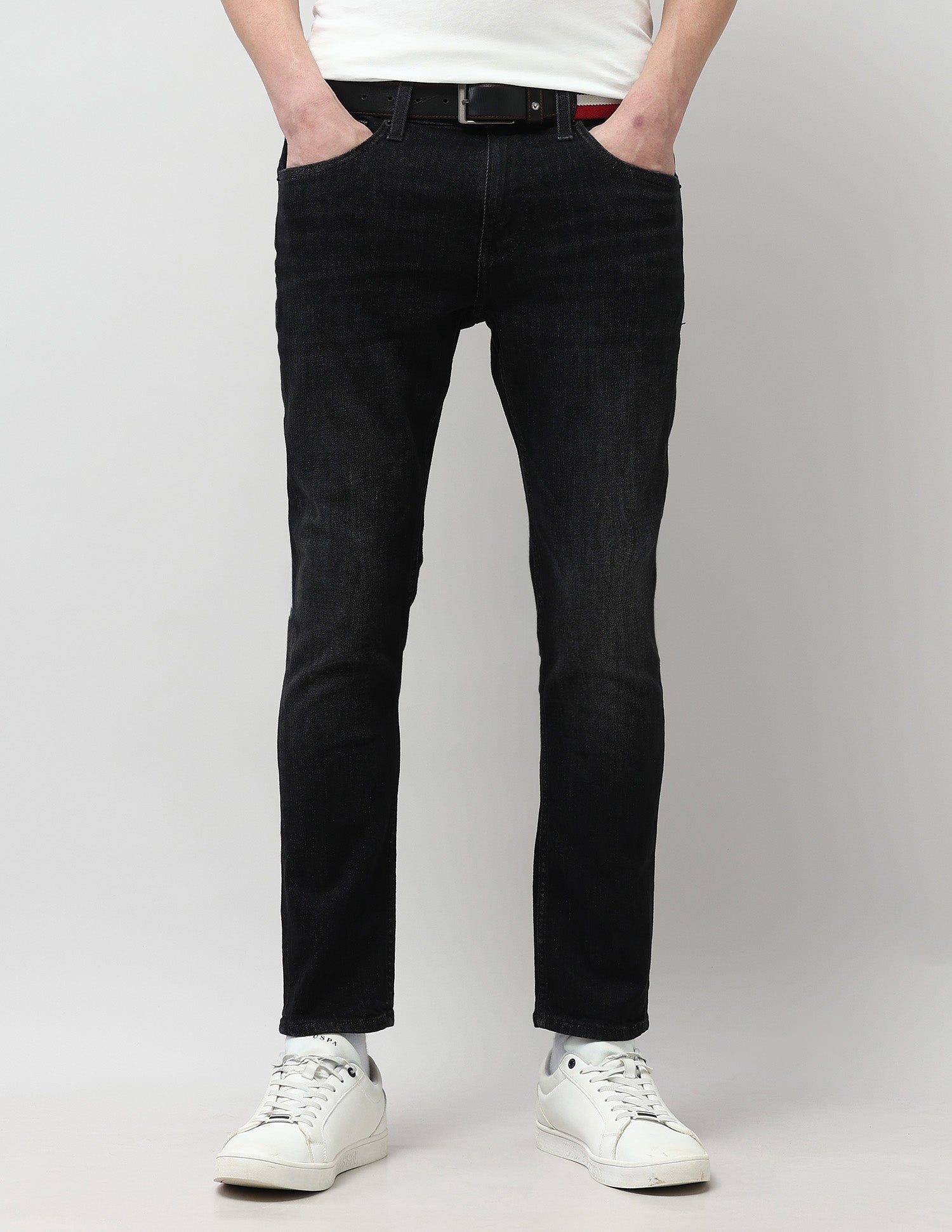Henry Tapered Fit Black Jeans