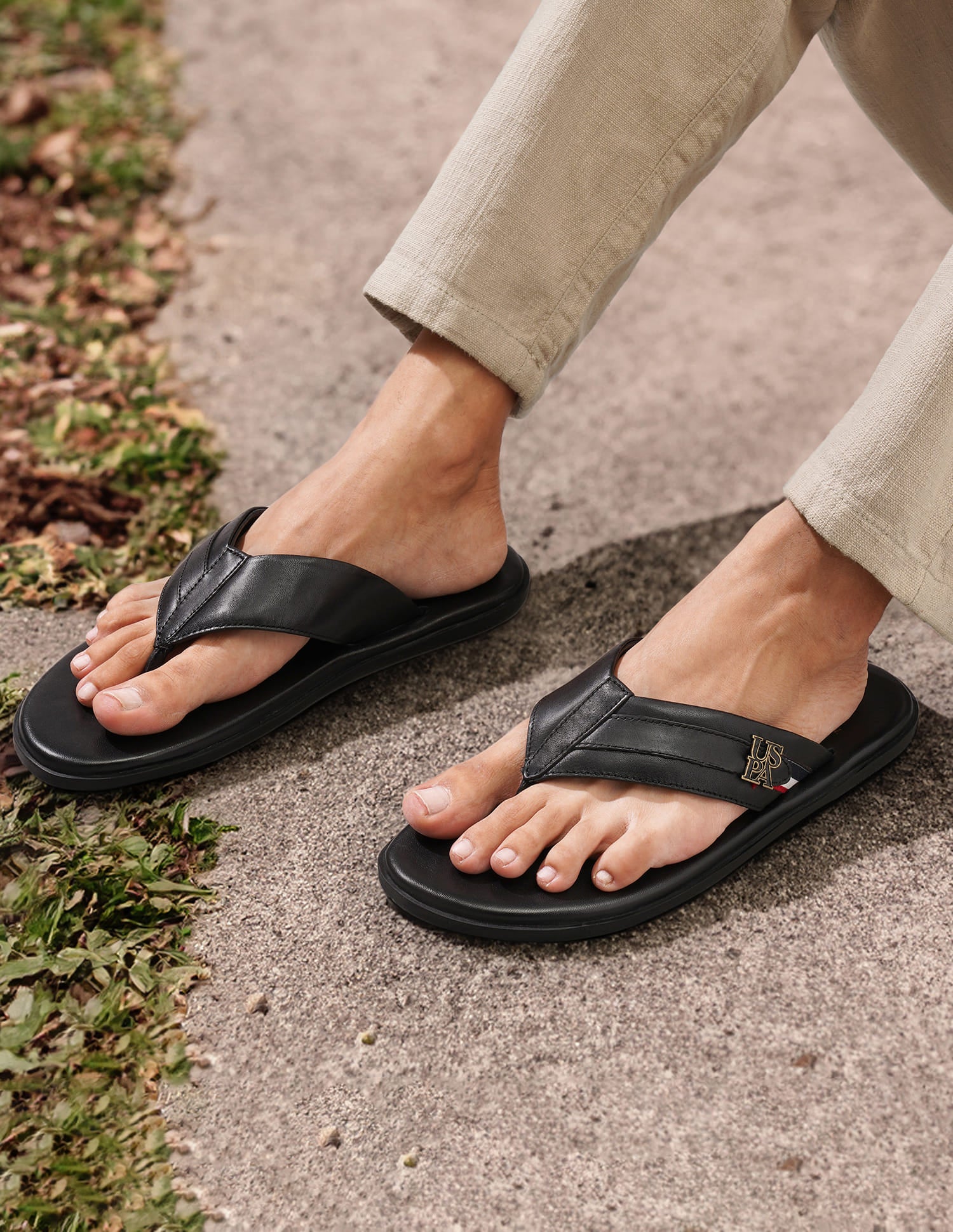 Men Broad Strap Hendrik Flip Flops Black - U.S. Polo Assn. India | Large