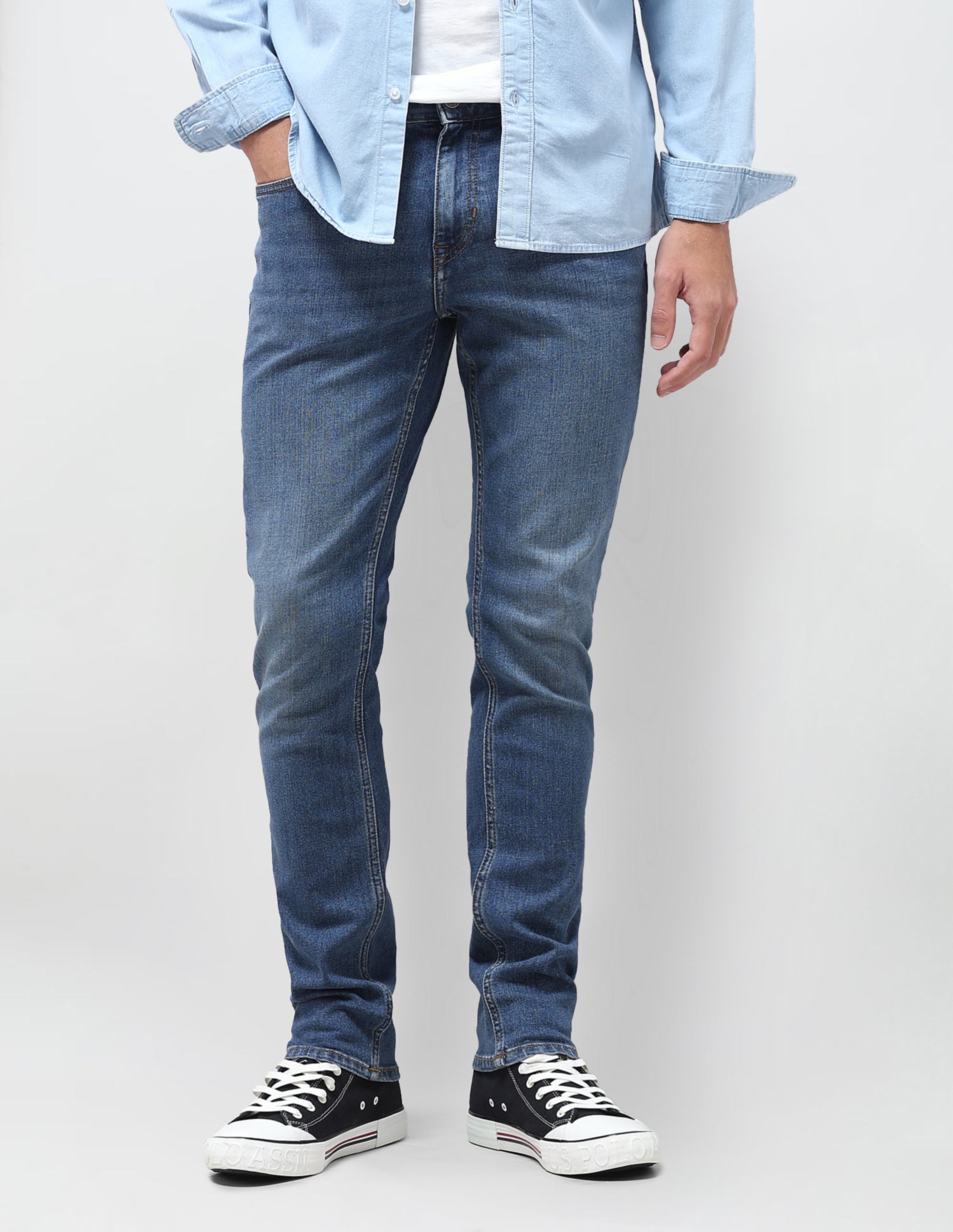 Brandon Slim Tapered Fit Blue Jeans