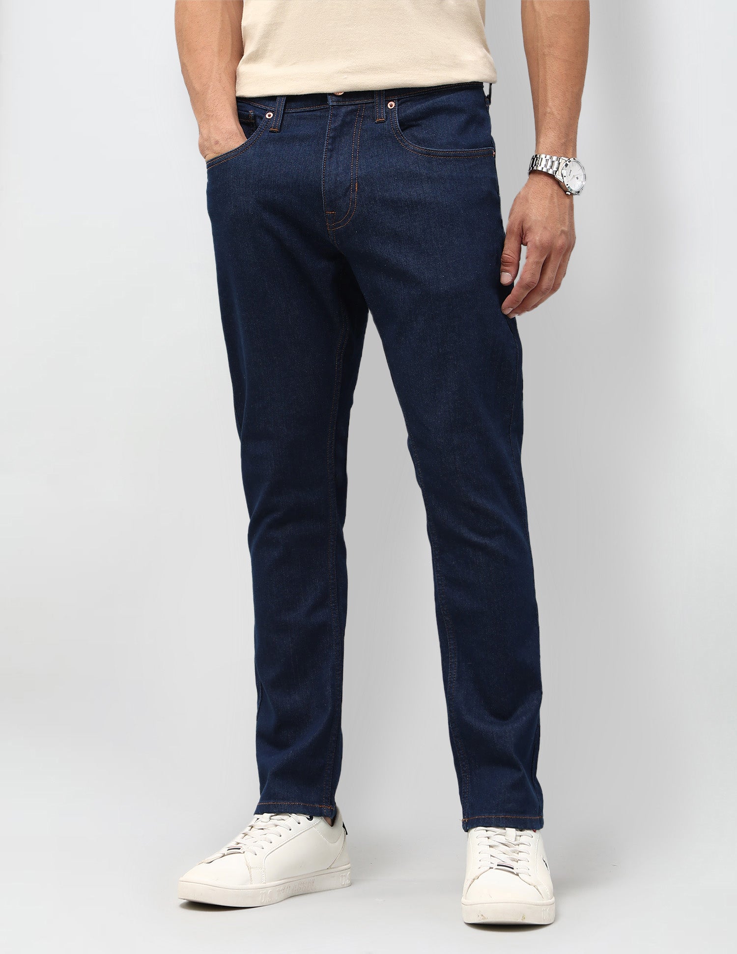 Henry Tapered Fit Blue Jeans