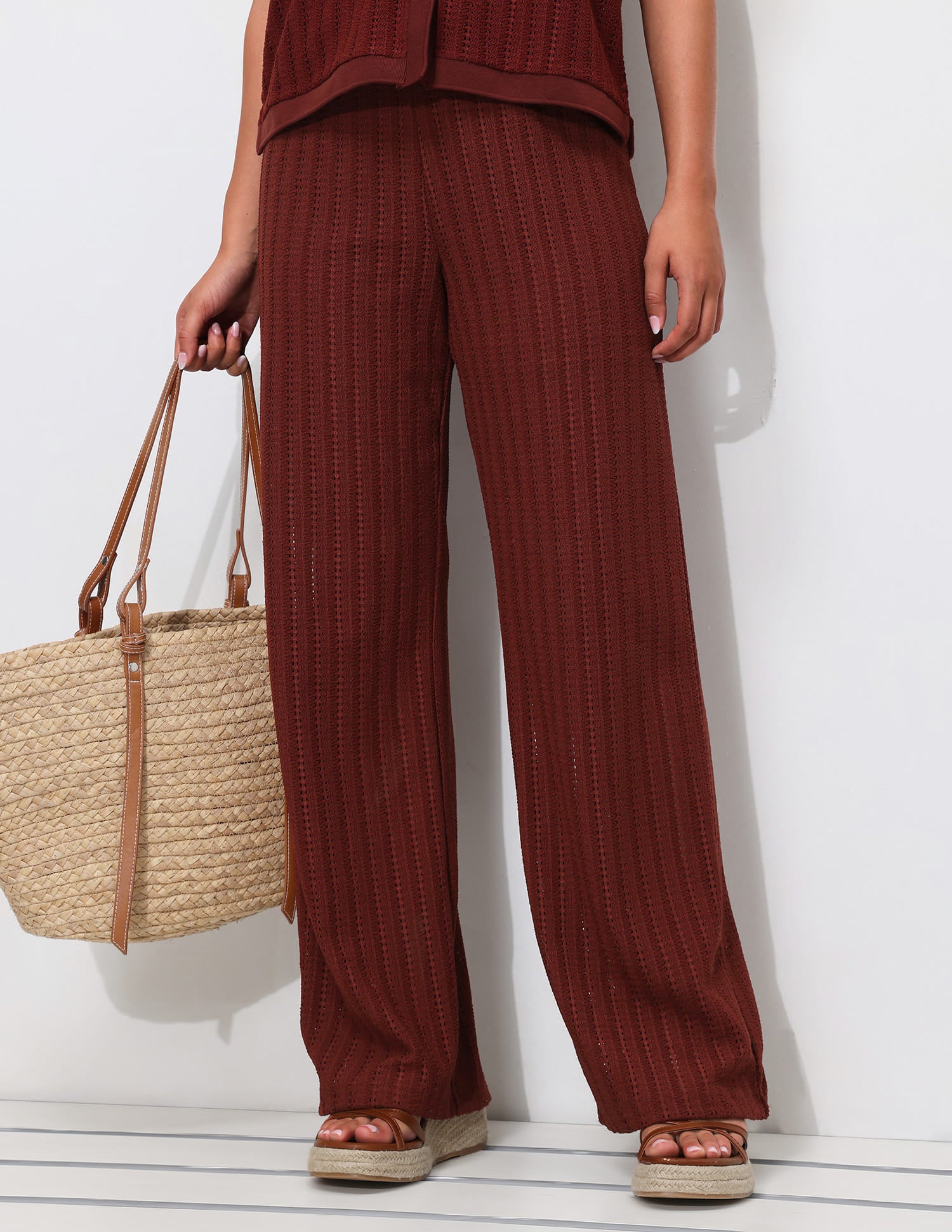 Mid-Rise Textured Straight Fit Trouser