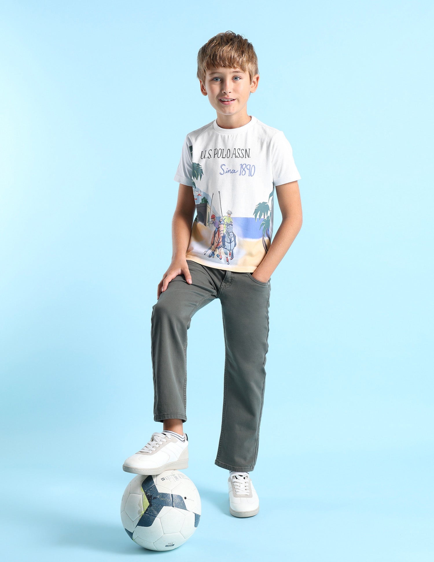 Boys Graphic Printed Regular Fit T-Shirt