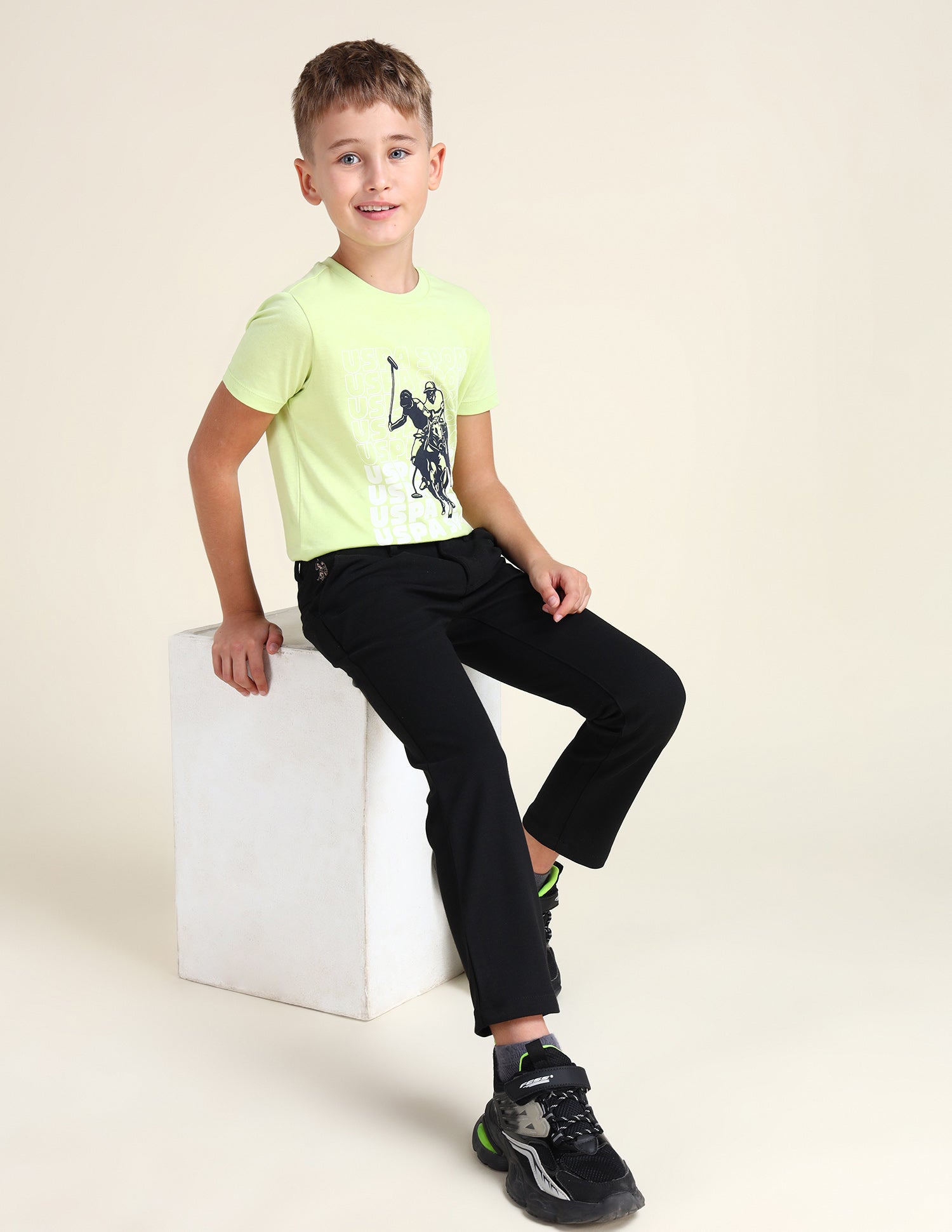 Boys Solid Slim Fit Trousers