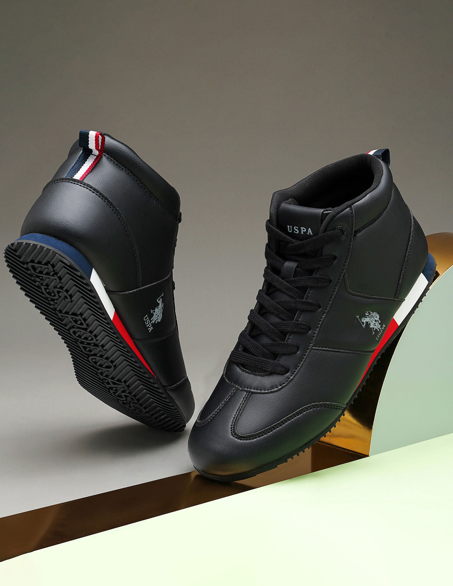 Men Rentso Black Retro Mid Top  Sneakers