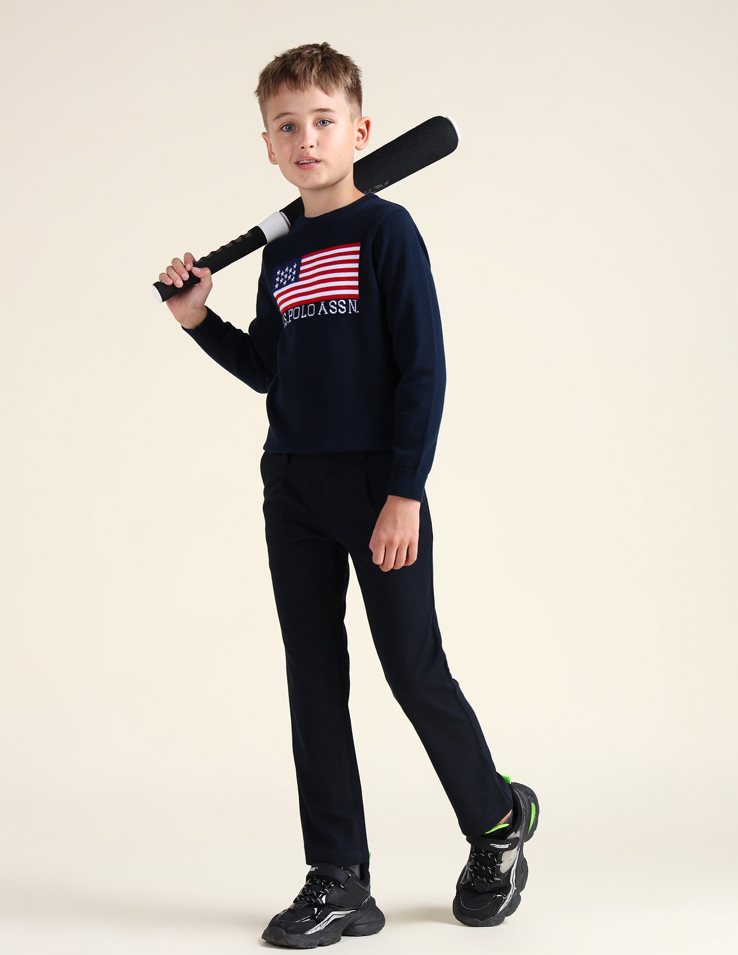 Boys Solid Mid Rise Trousers