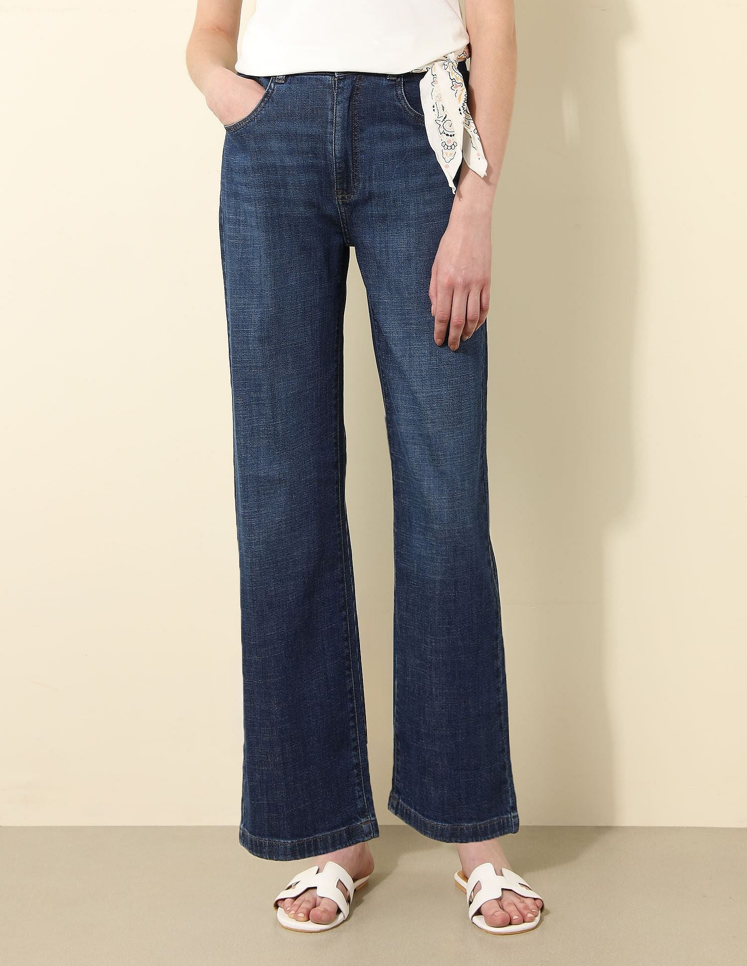 High Rise Wide Leg Fit Jeans