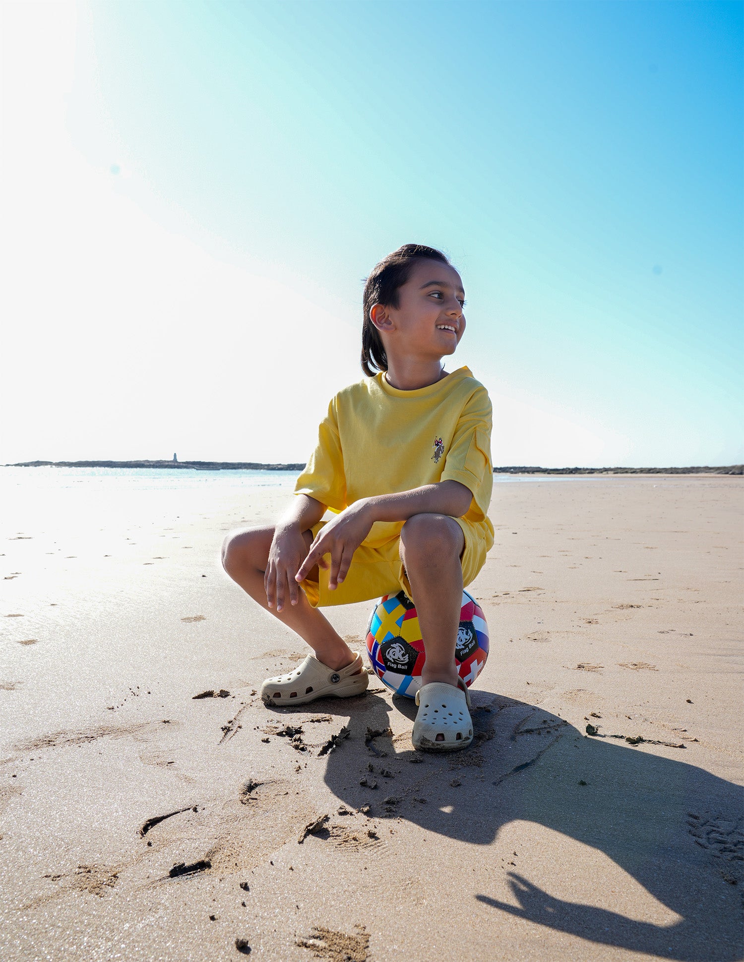 Mid rise Regular Fit Shorts