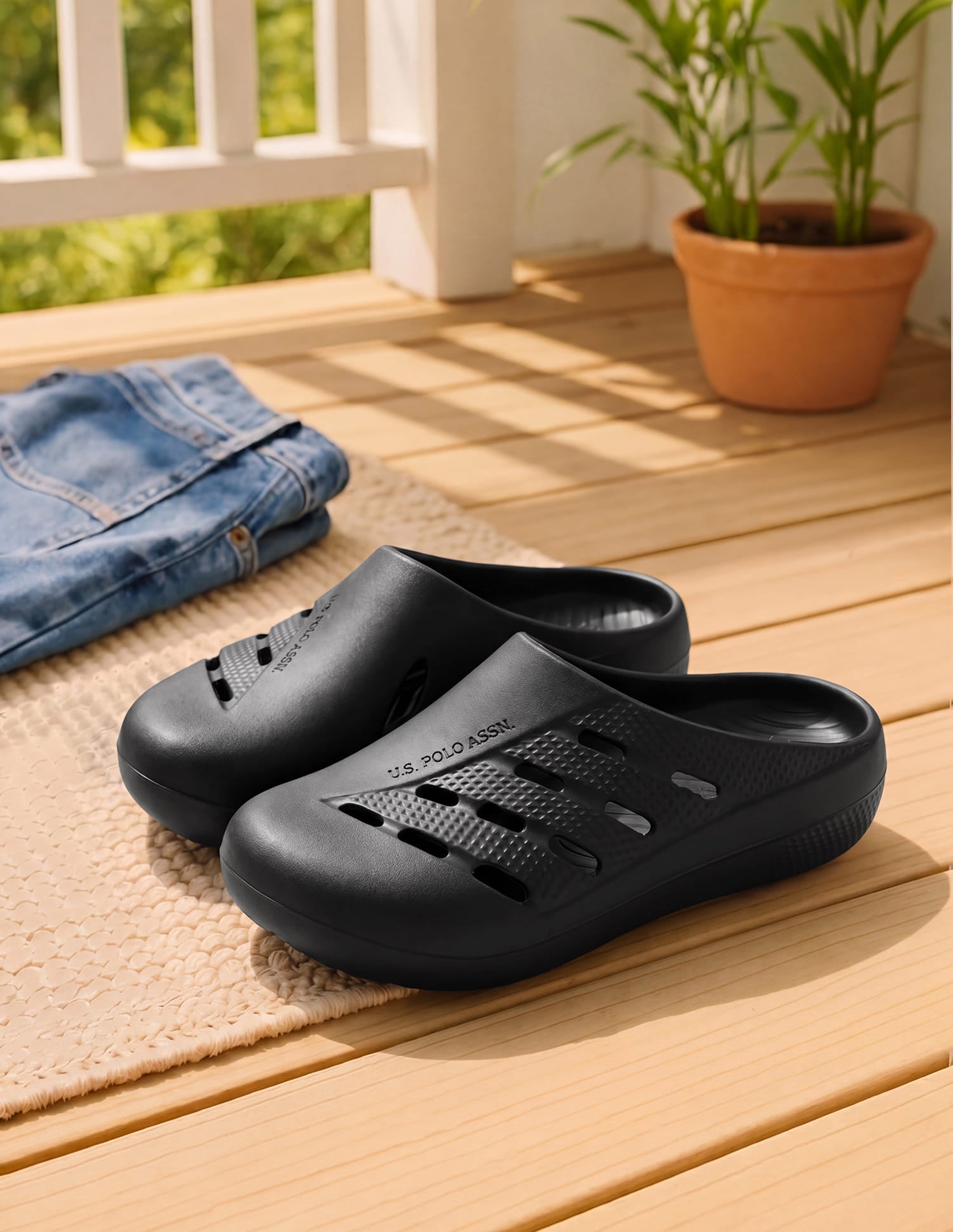 Kitz Eva Clogs Black - U.S. Polo Assn. India | Large