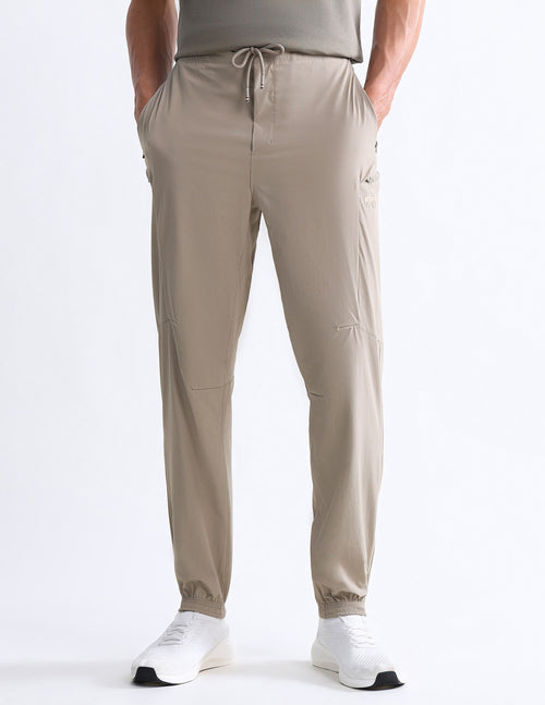 https://catalogue-images-arvindlifestyle.s3.ap-south-1.amazonaws.com/USPA/Apr_14_25/5ICVCP2JL2J/13.jpg