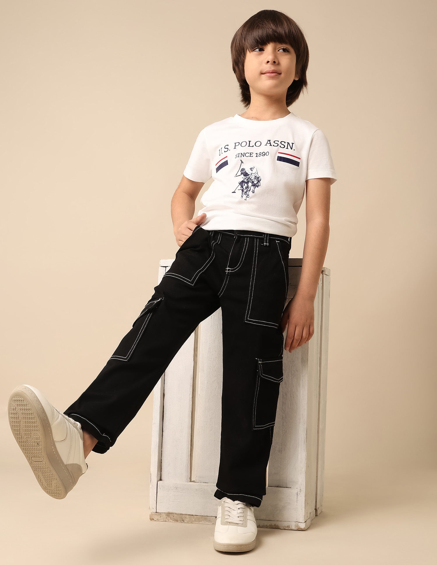 Boys Mid Rise Regular Fit Cargo Jeans