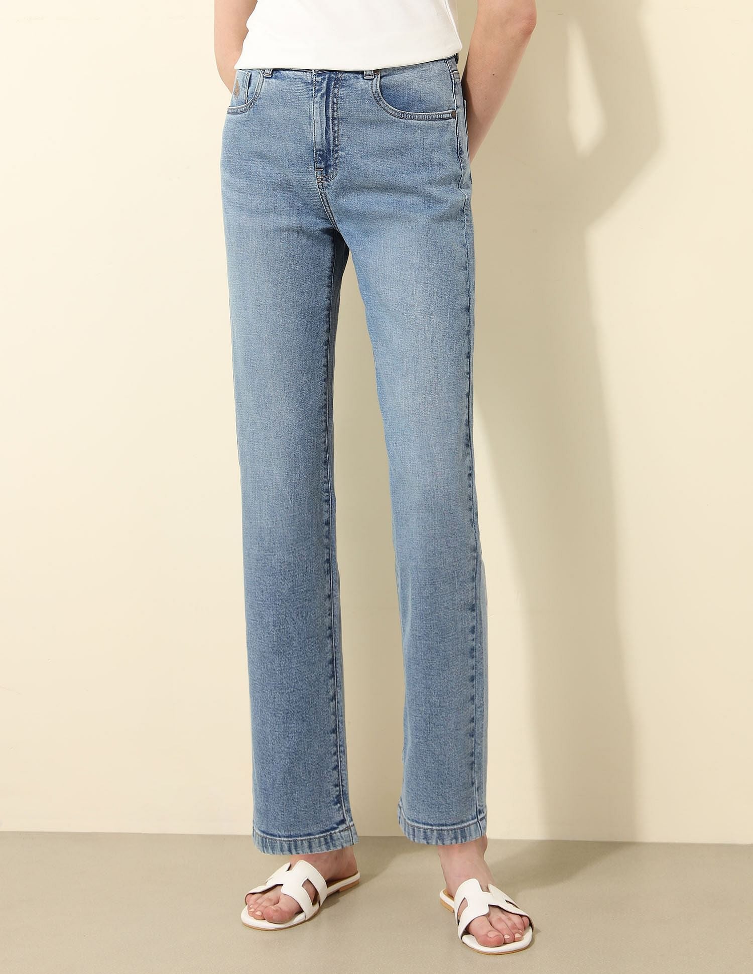 High Rise Straight Fit Jeans