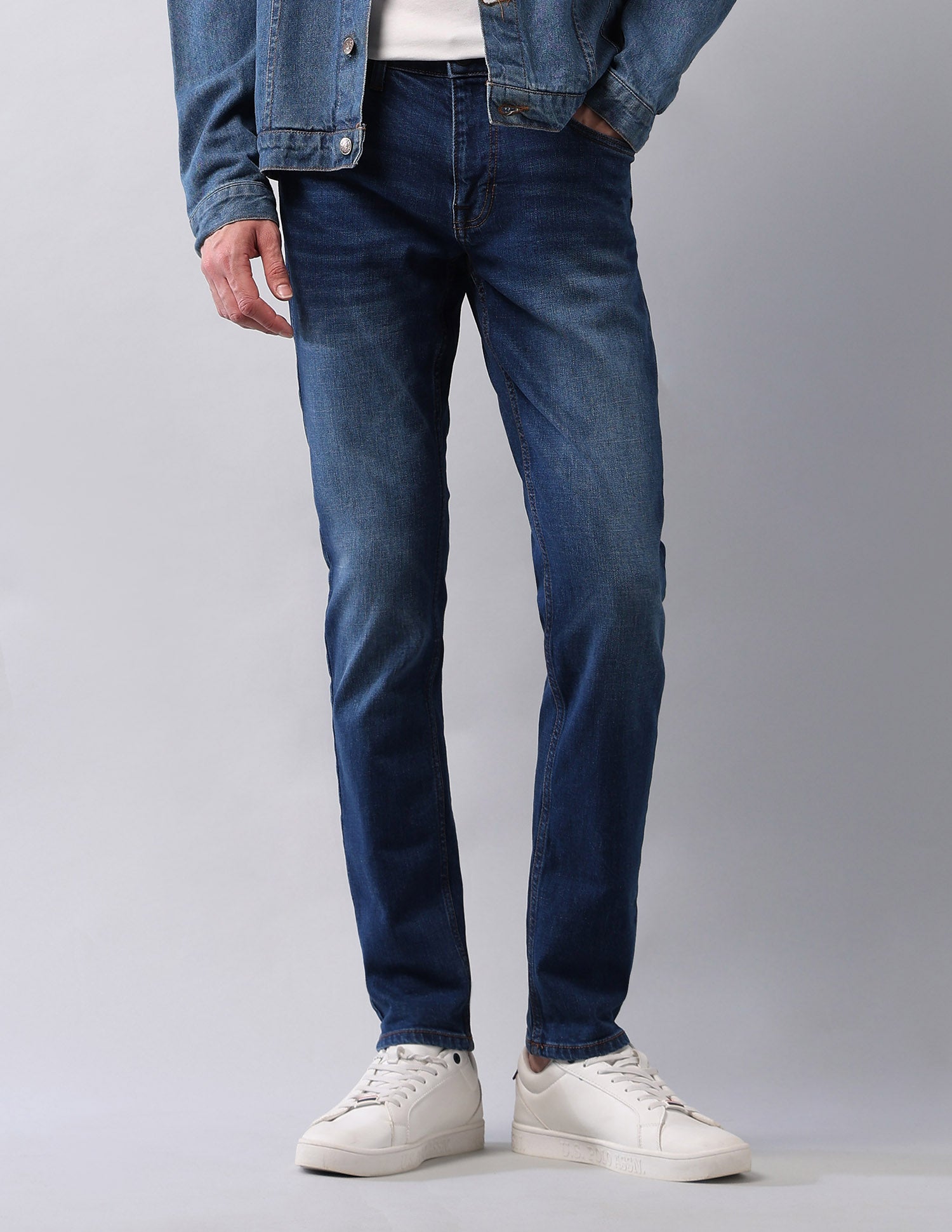 Brandon Slim Tapered Fit Blue Jeans Blue - U.S. Polo Assn. India | Large