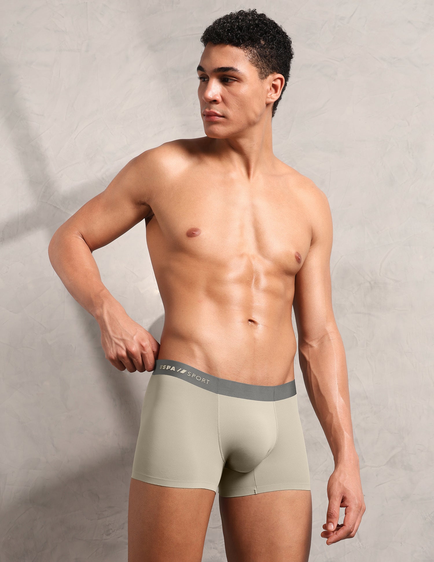Signature Sports Mesh RT009 Seamless Trunk Chalk - U.S. Polo Assn. India | Large