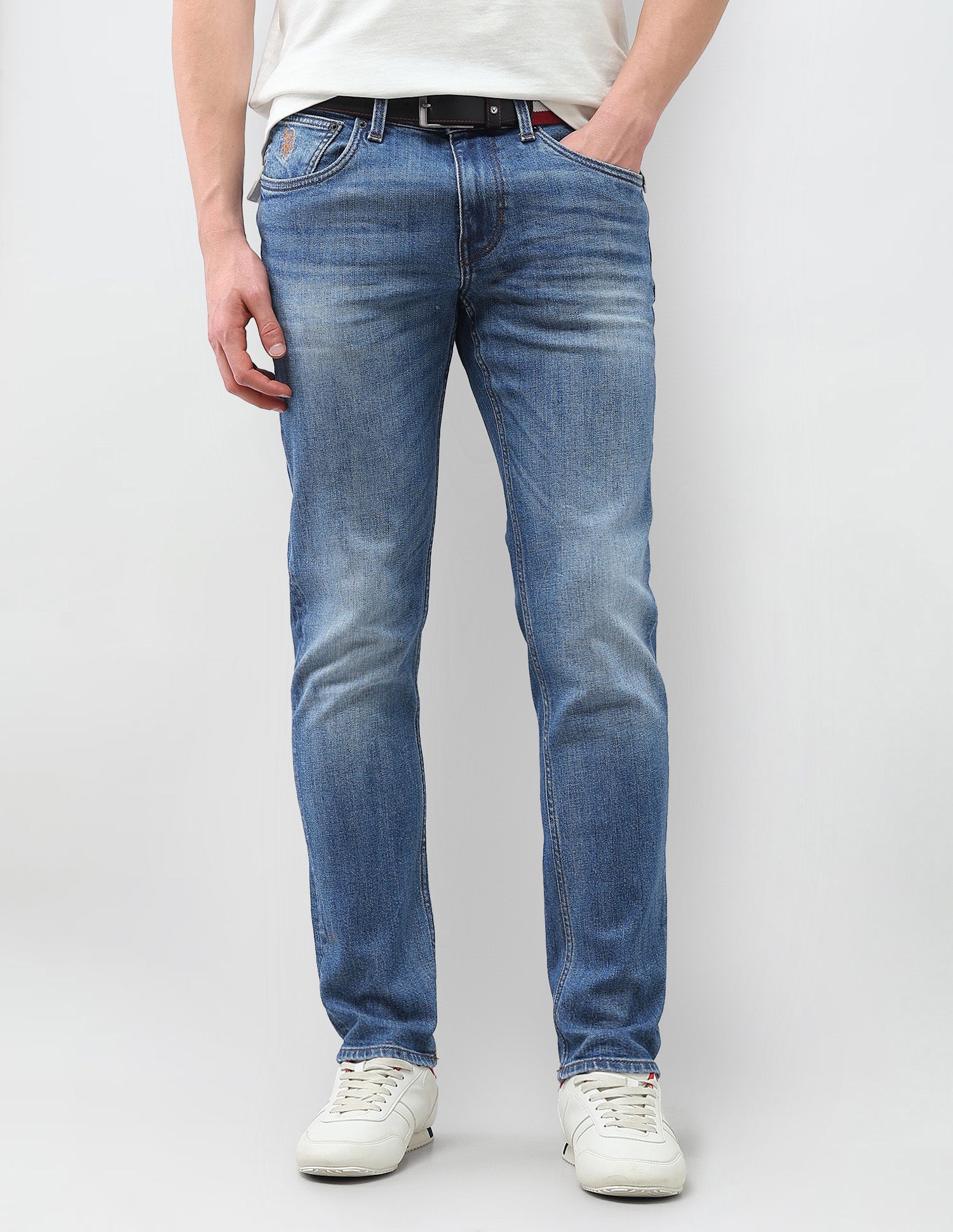 Brandon Slim Tapered Fit Blue Jeans