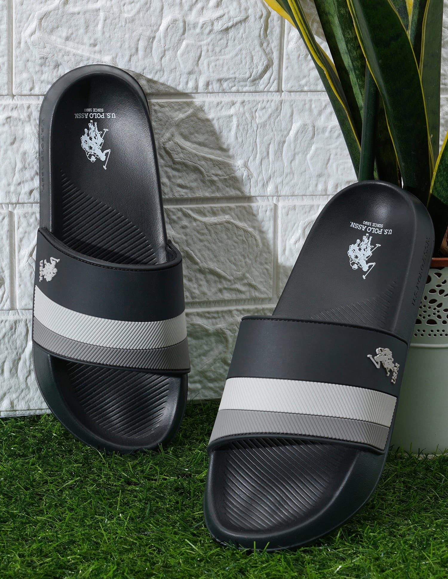 Men Arvana 2.0 Colourblocked Sliders Black - U.S. Polo Assn. India | Large