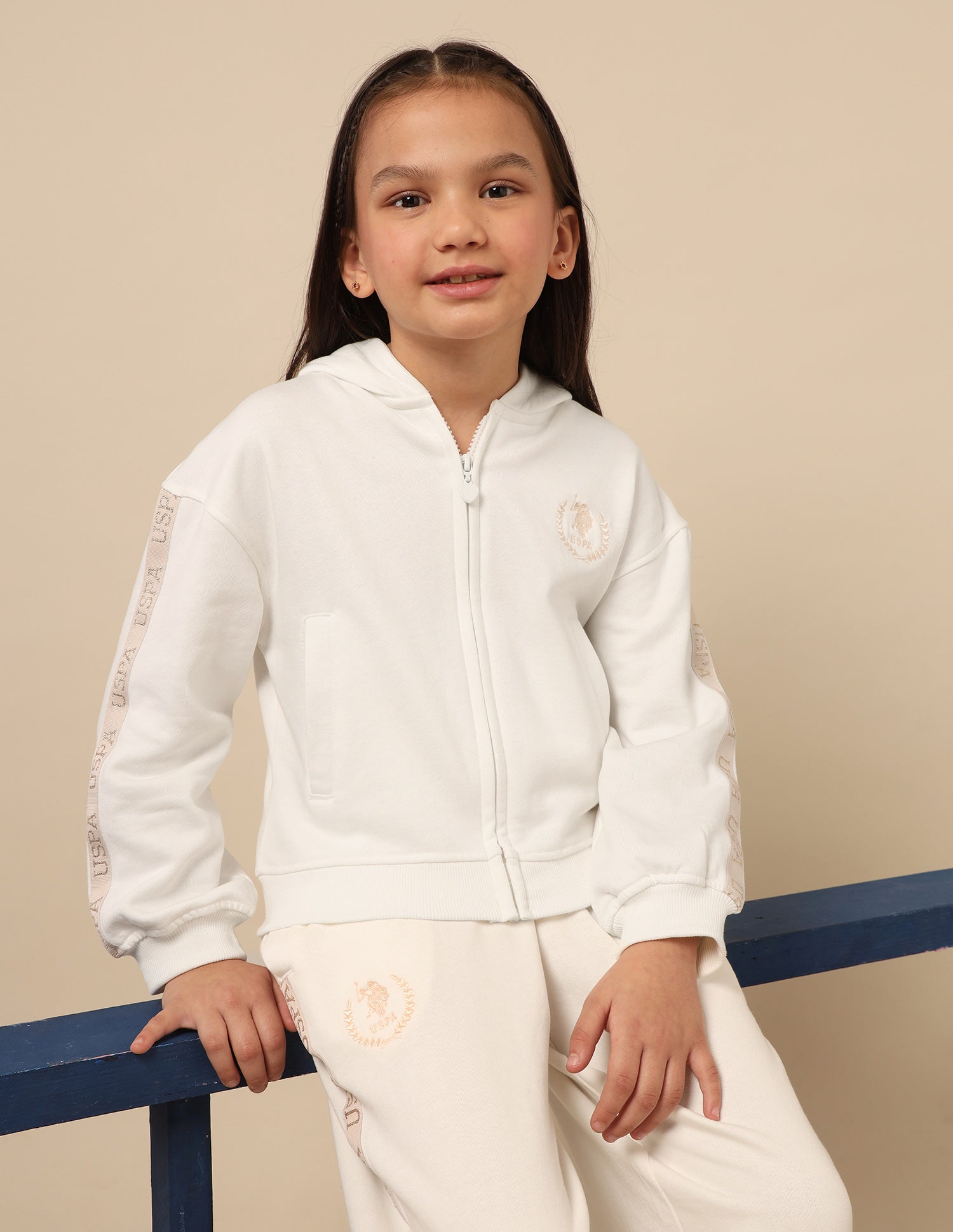 Girls Solid Regular Fit Sweatshirt