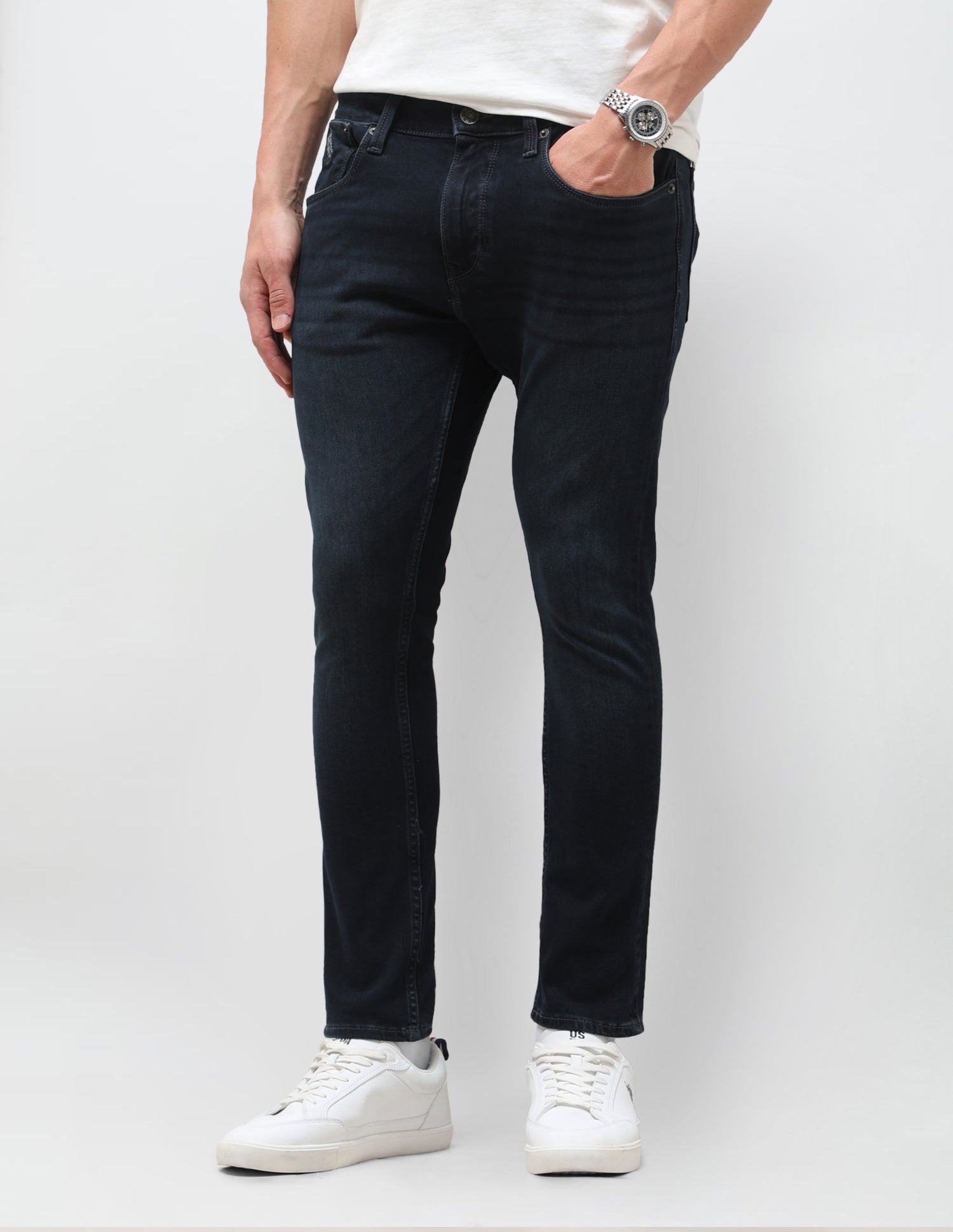 Henry Tapered Fit Blue Jeans