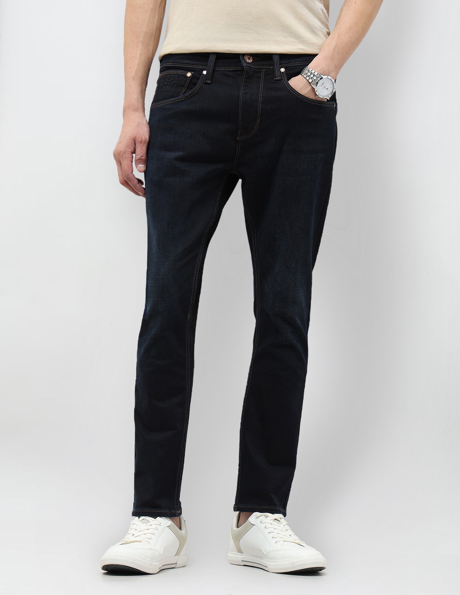 Henry Tapered Fit Blue Jeans