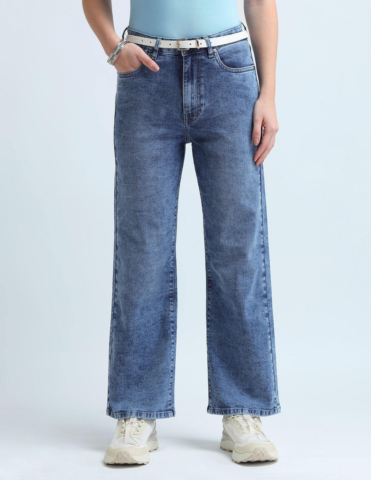 Wide Leg Fit Blue Jeans