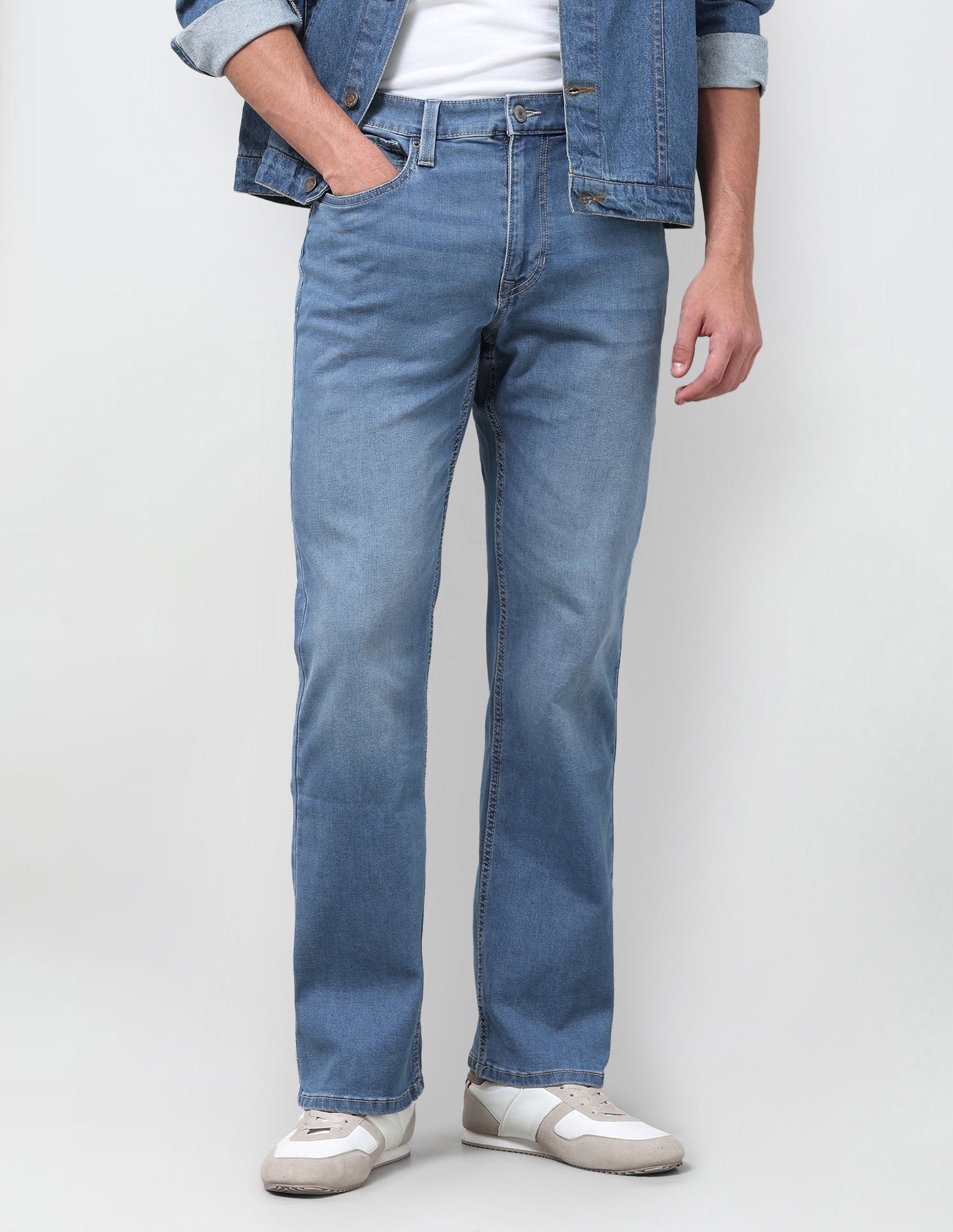 Connor Bootcut Fit Blue Jeans