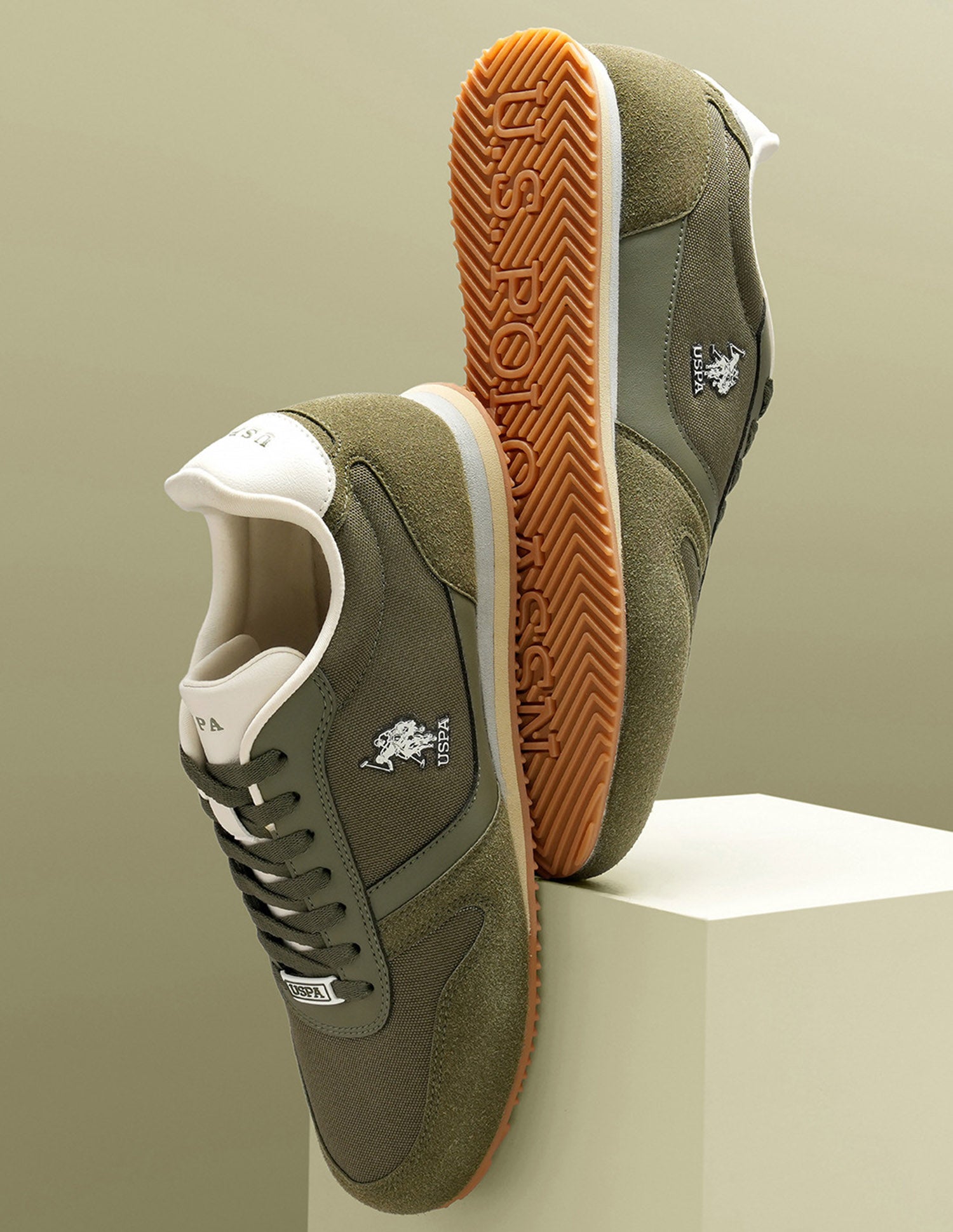 Clemt 4.0 Colourblocked Sneakers