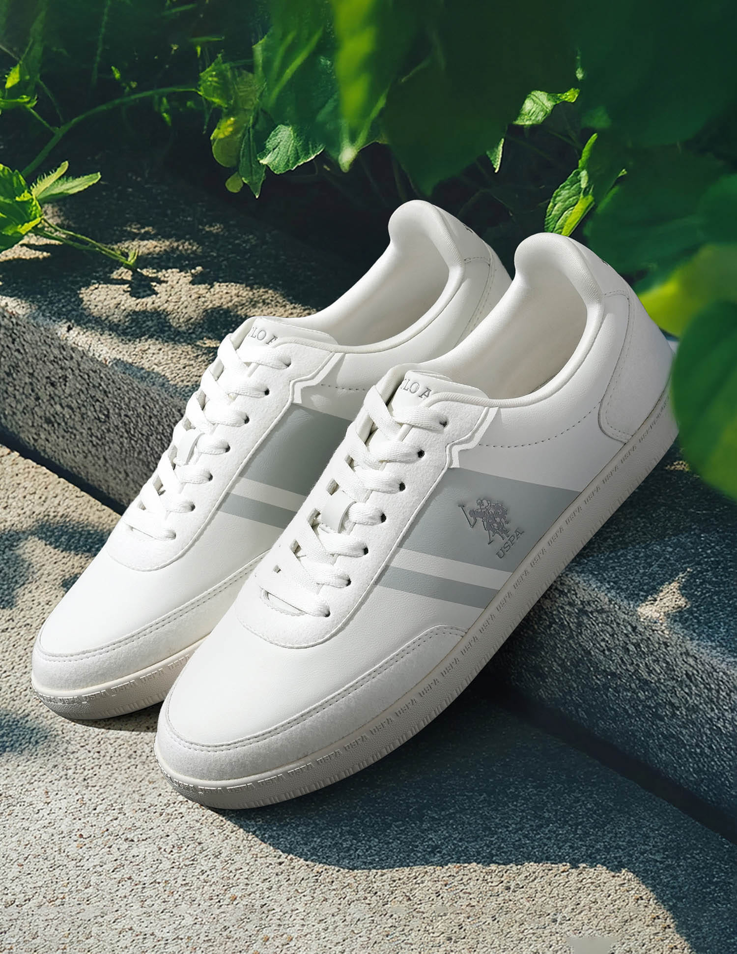 Men Jorge Colourblocked Sneakers Off White - U.S. Polo Assn. India | Large