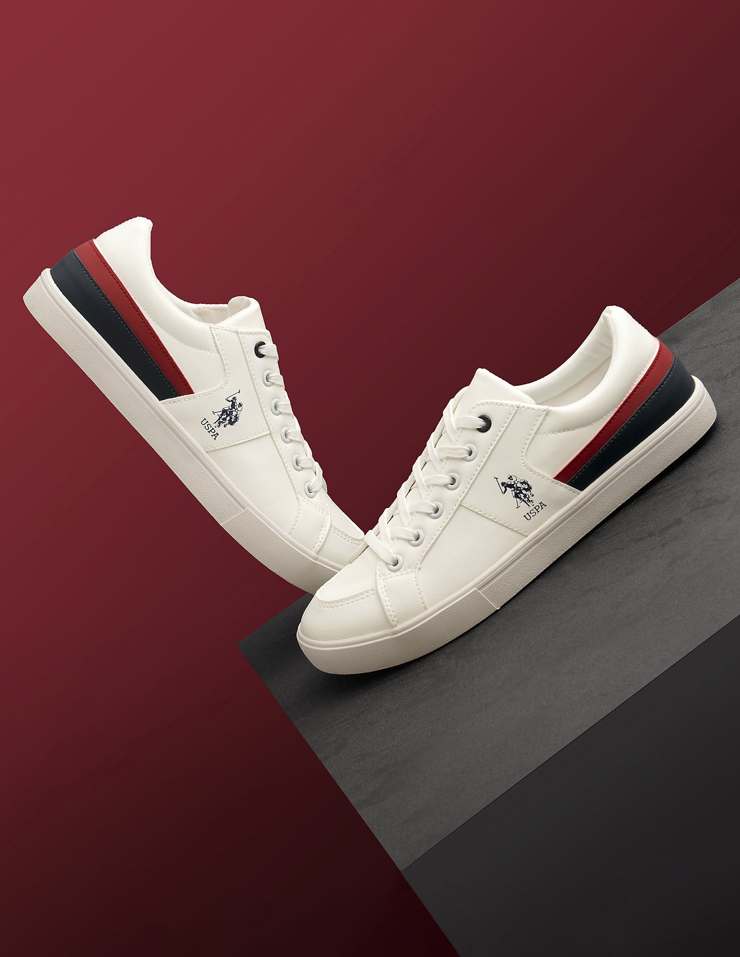 Men Clarkin 5.0 Colour Blocked Sneakers