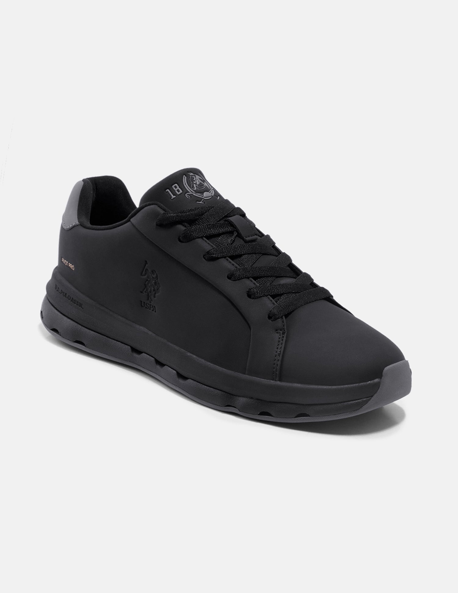 Round Toe Pivot Pro Sneakers