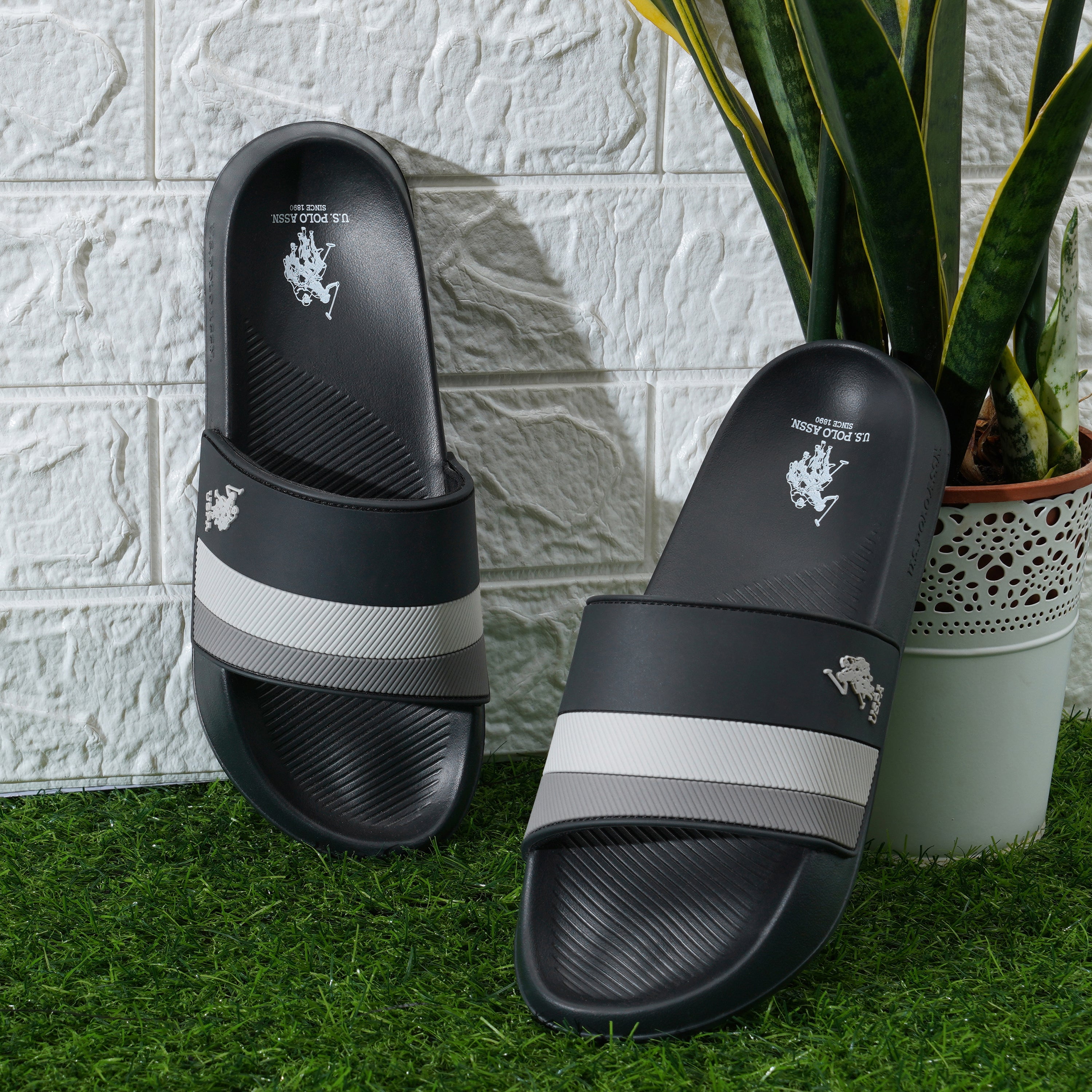 Men Arvana 2.0 Colourblocked Sliders Black - U.S. Polo Assn. India | Large