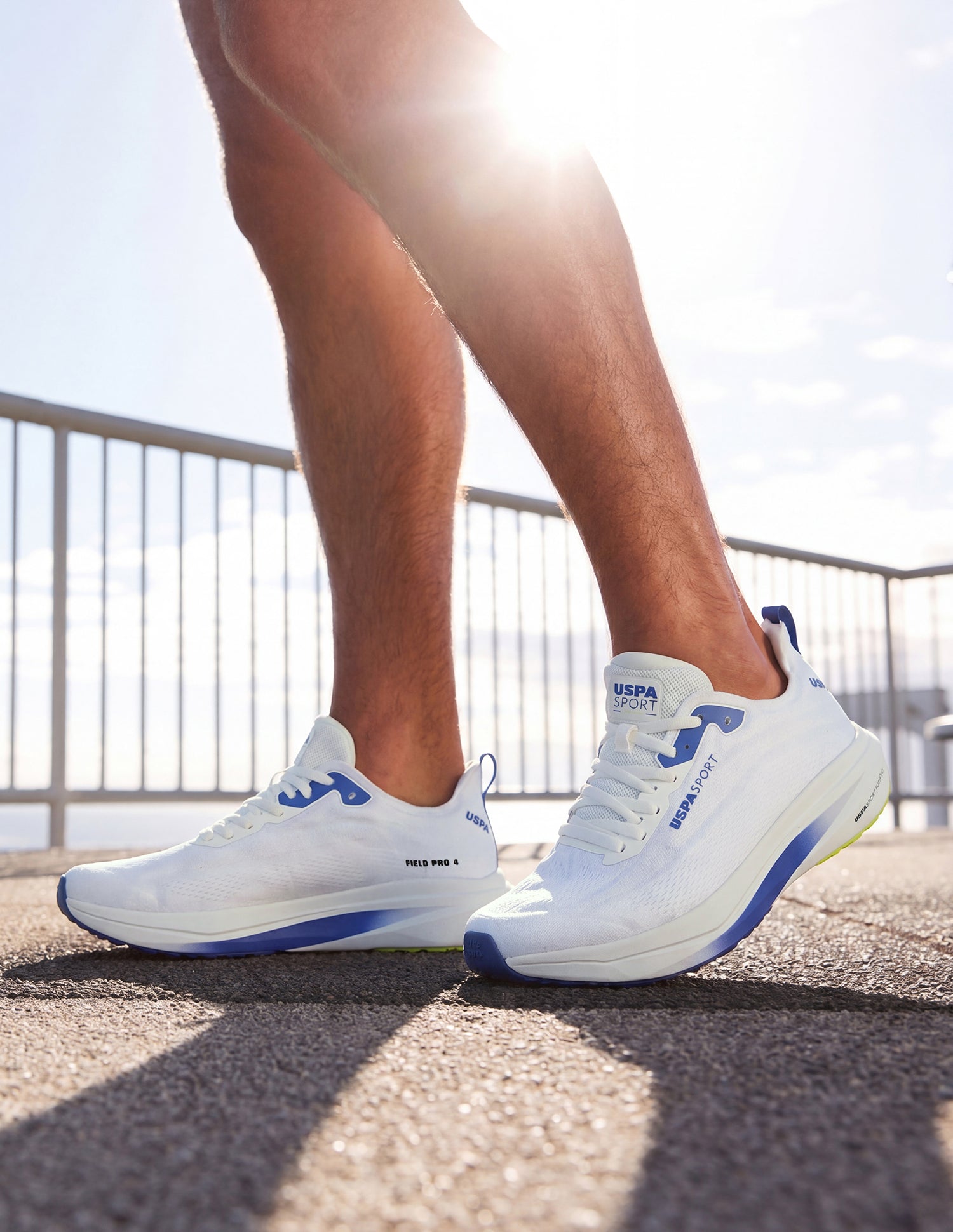Field Pro 4 Lace-Ups Running Shoes