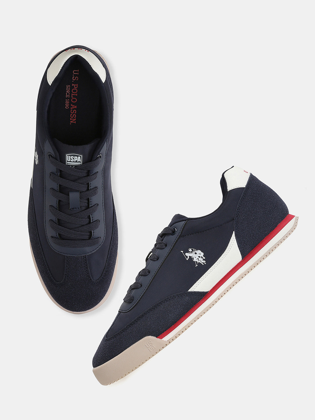 Men Solid Treviri Sneakers