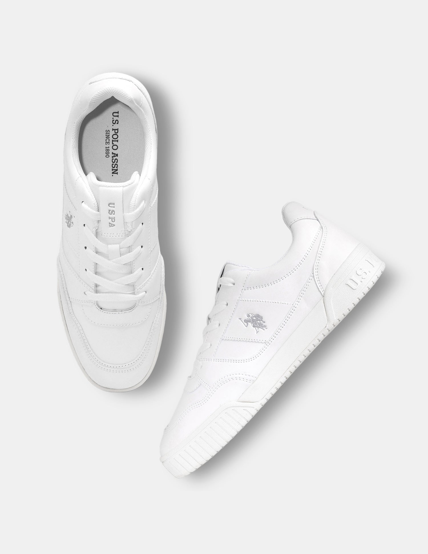 Men Rever Wth Solid Sneakers