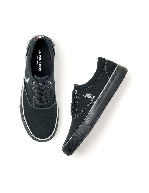 Men Clyde Black Classics  Sneakers