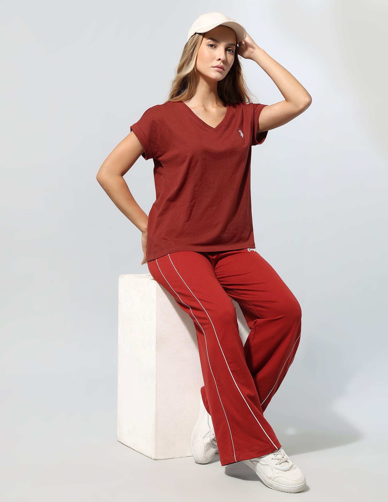 Basic V-Neck Regular T-Shirt Red - U.S. Polo Assn. India | Large