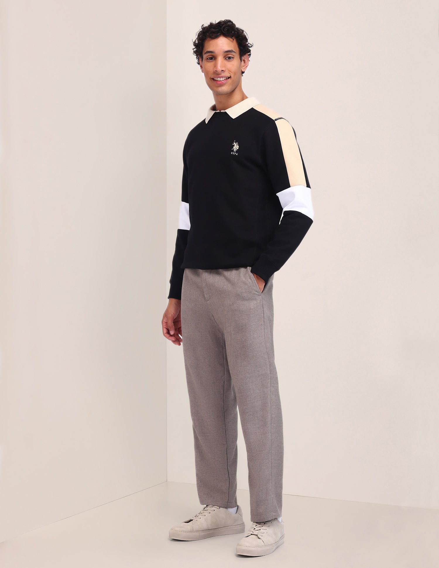 Colour Blocked Regular Fit Sweatshirt Black - U.S. Polo Assn. India | Large
