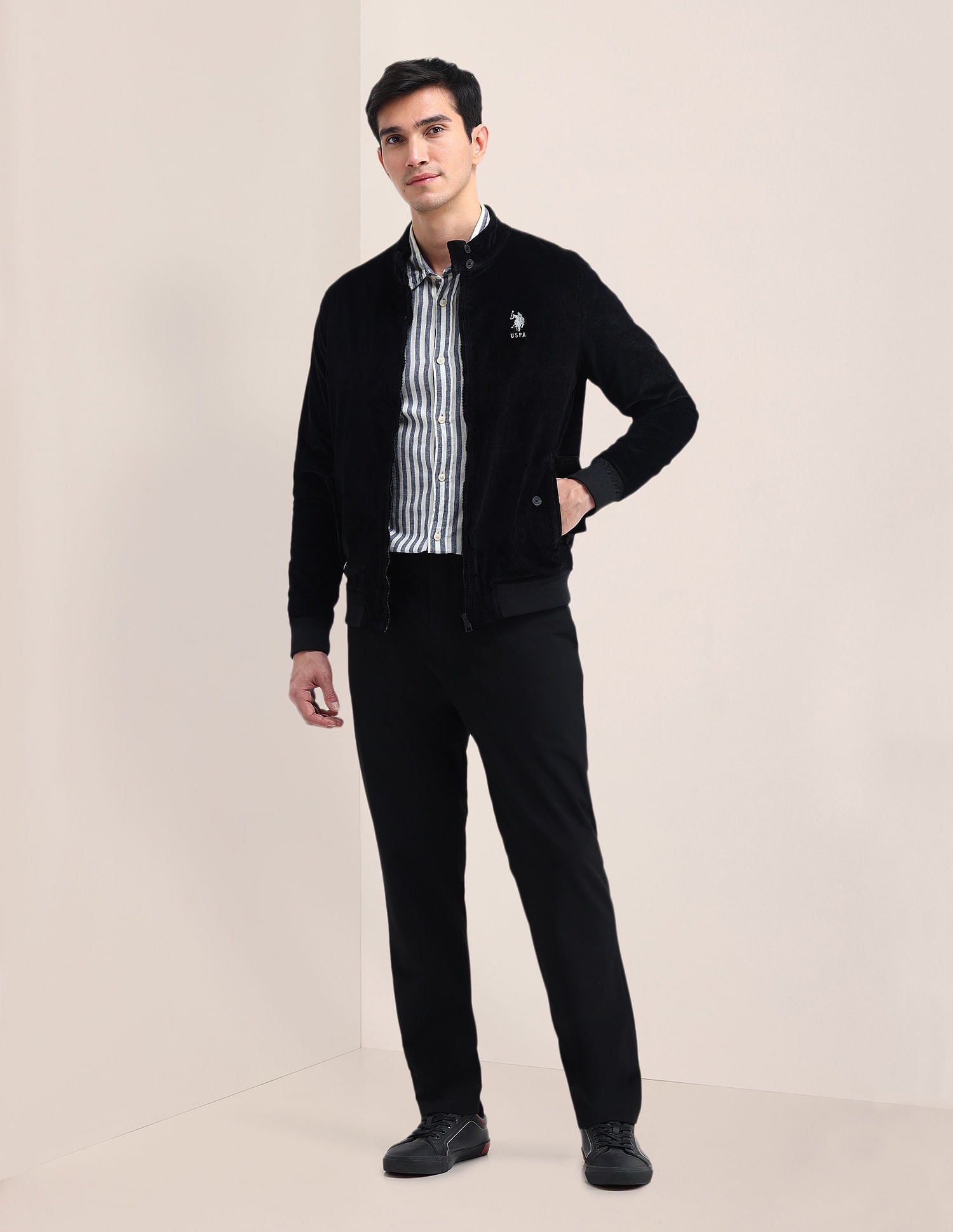 Mock Neck Regular Fit Jacket Black - U.S. Polo Assn. India | Large