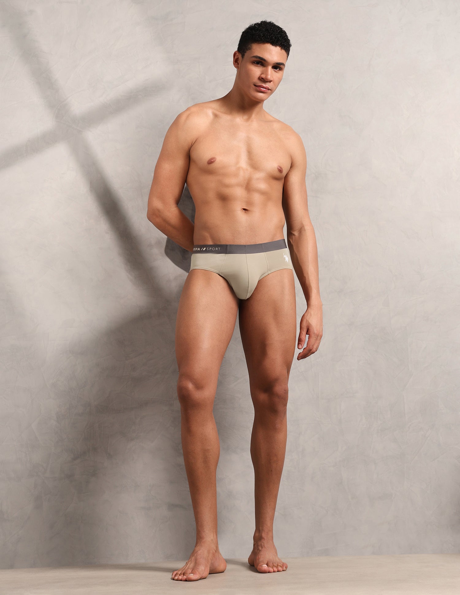 Seamless Sports RB003 Mesh Brief Chalk - U.S. Polo Assn. India | Large
