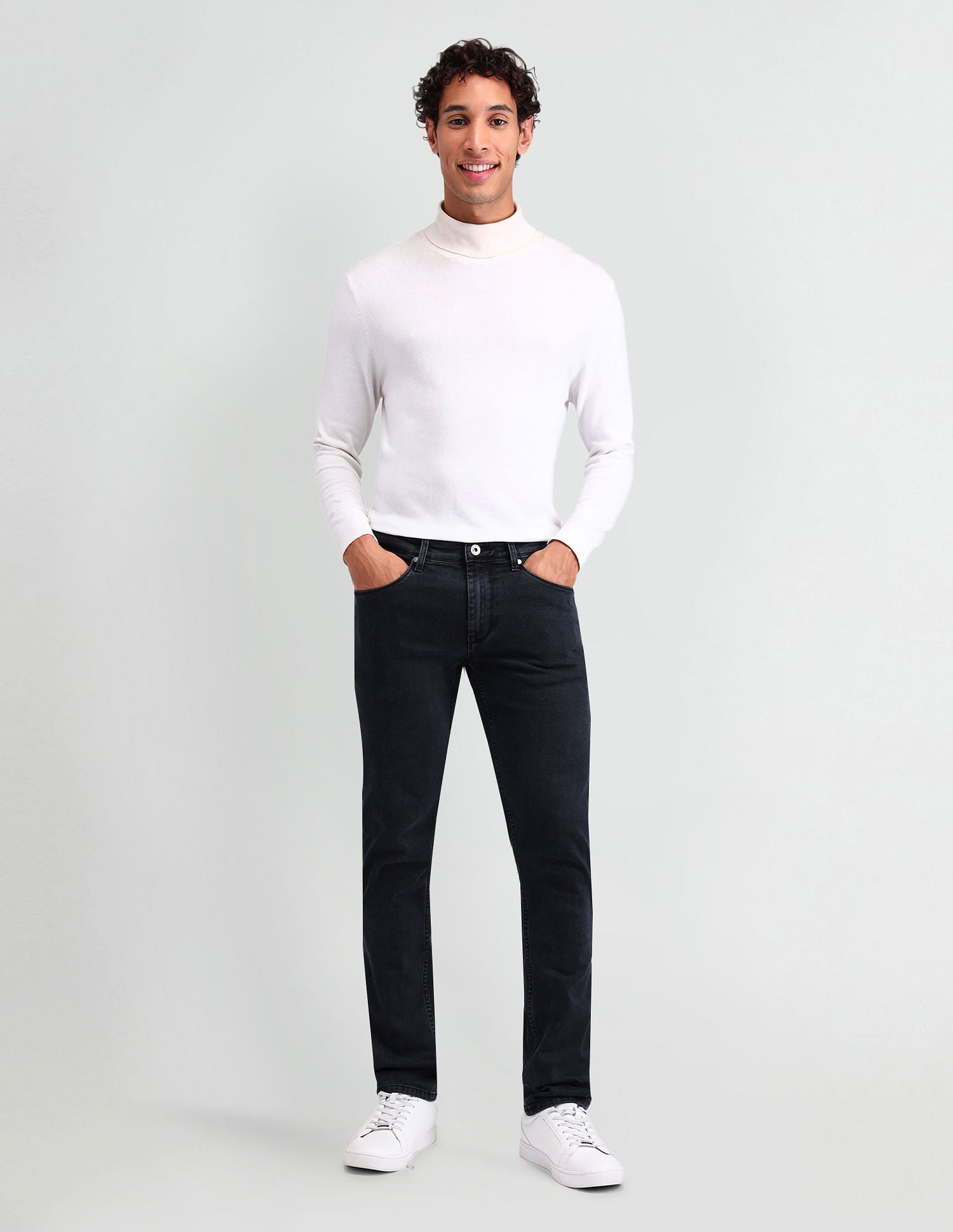 Brandon Slim Tapered Fit Blue Jeans Blue - U.S. Polo Assn. India | Large