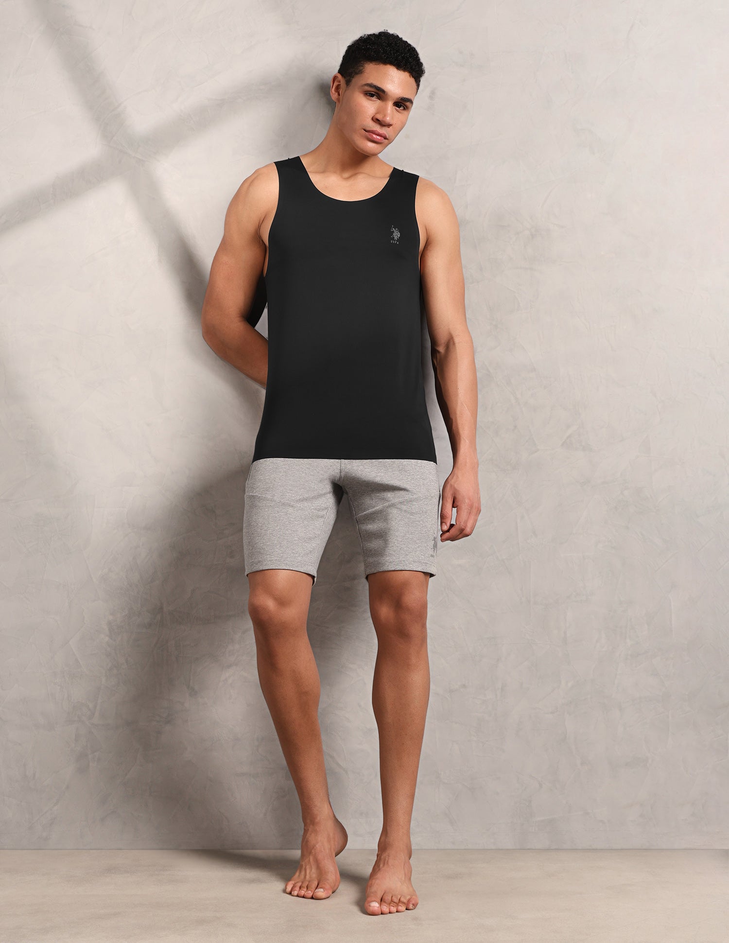 Breathe Easy Mesh Seamless RV001 Sports Vest Black - U.S. Polo Assn. India | Large