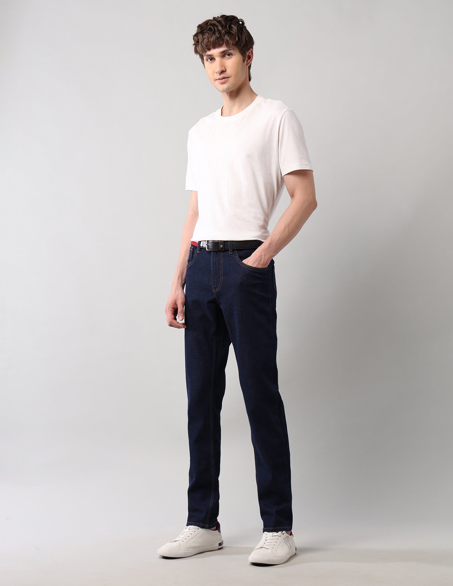 Brandon Slim Tapered Fit Blue Jeans Blue - U.S. Polo Assn. India | Large
