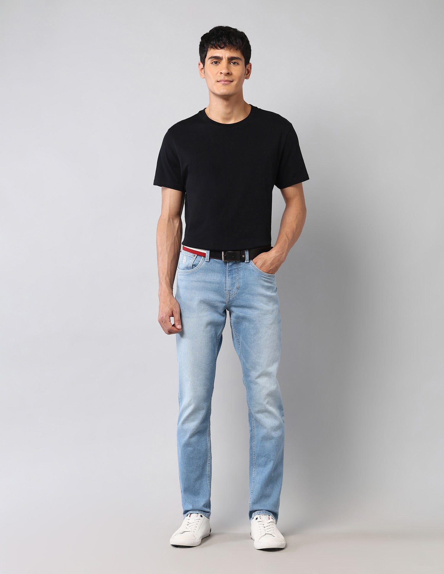 Brandon Slim Tapered Fit Blue Vintage Jeans Light Wash - U.S. Polo Assn. India | Large