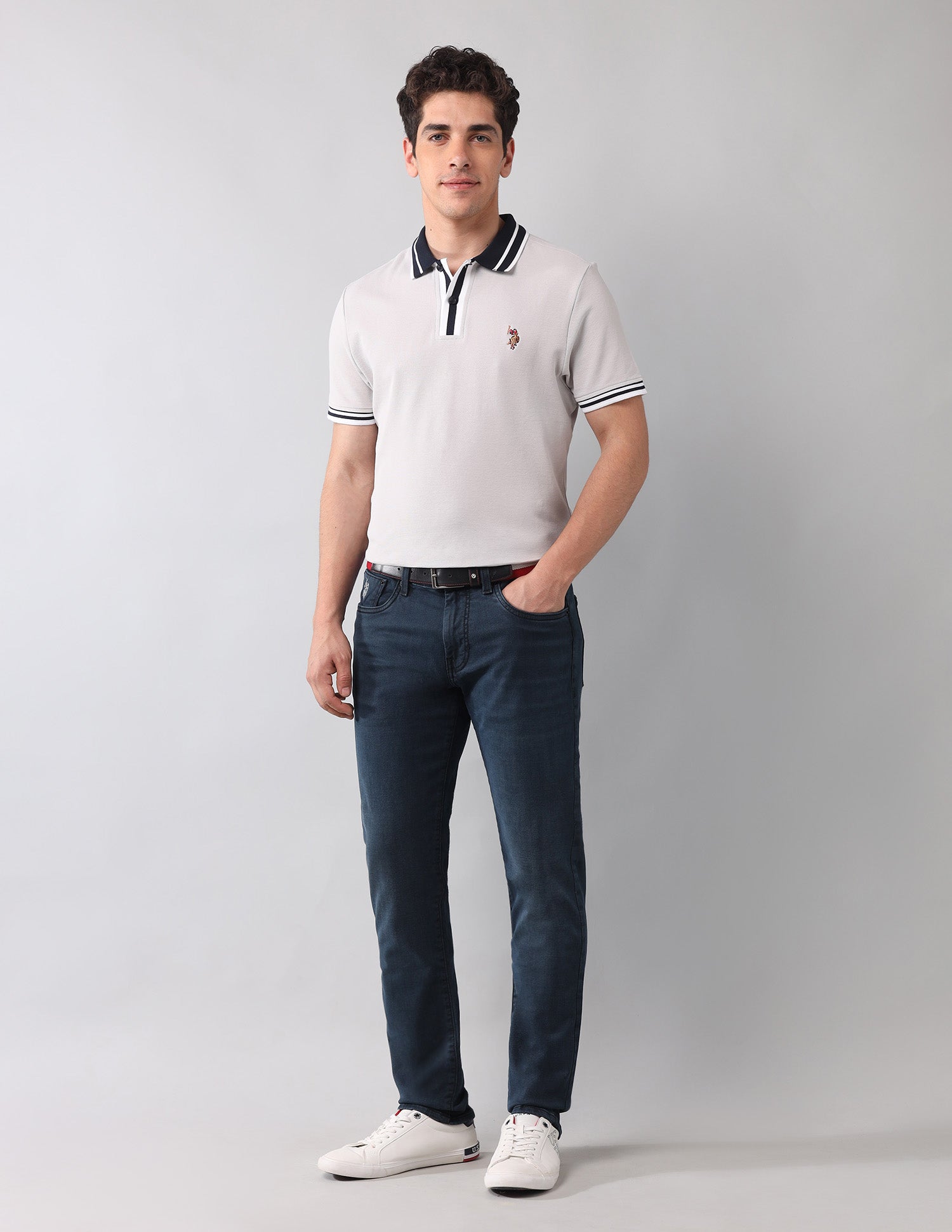 Brandon Slim Tapered Fit Ultra Soft Jeans Mid Wash - U.S. Polo Assn. India | Large