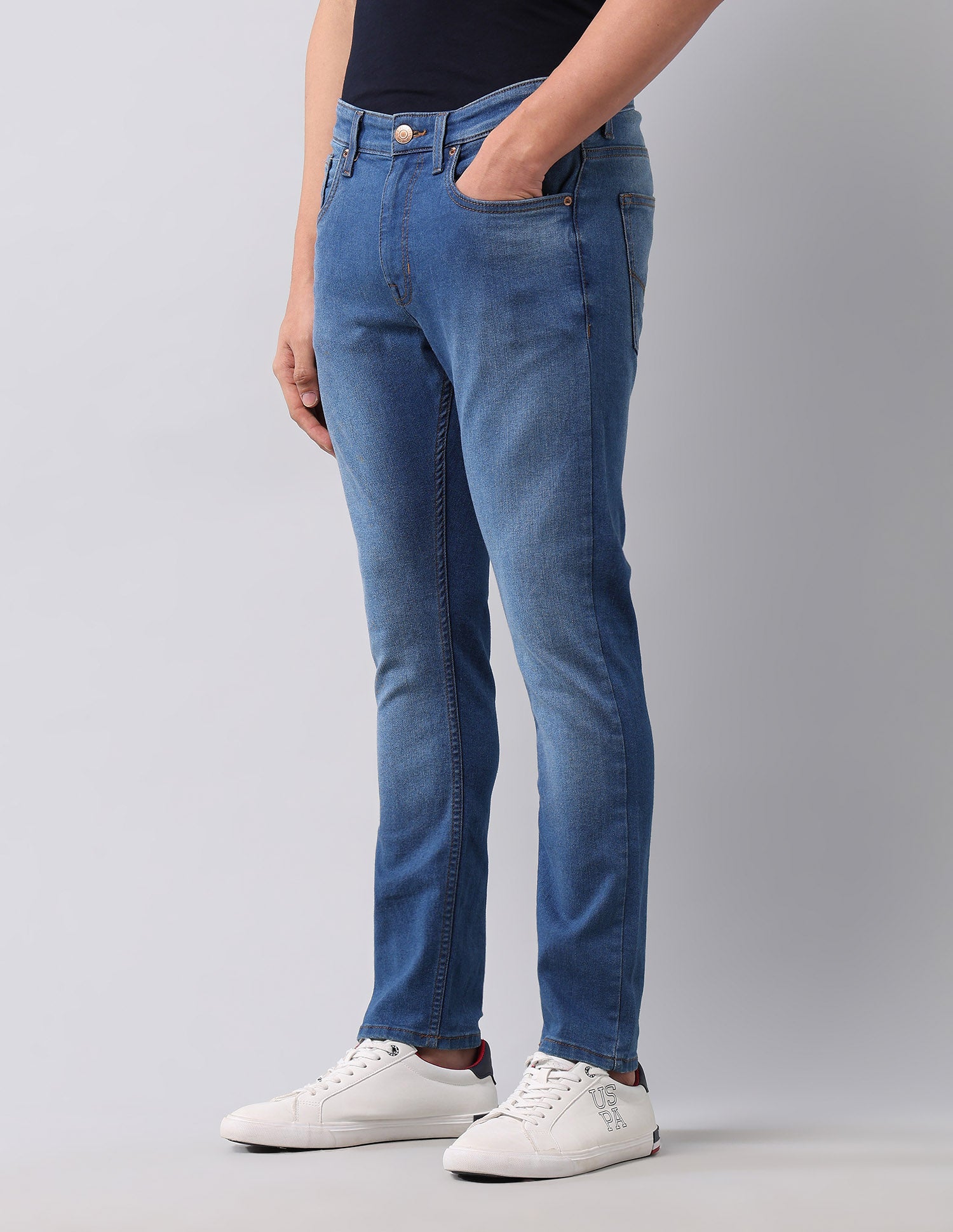 Henry Tapered Fit Blue Jeans Med Blue - U.S. POLO ASSN. | Large