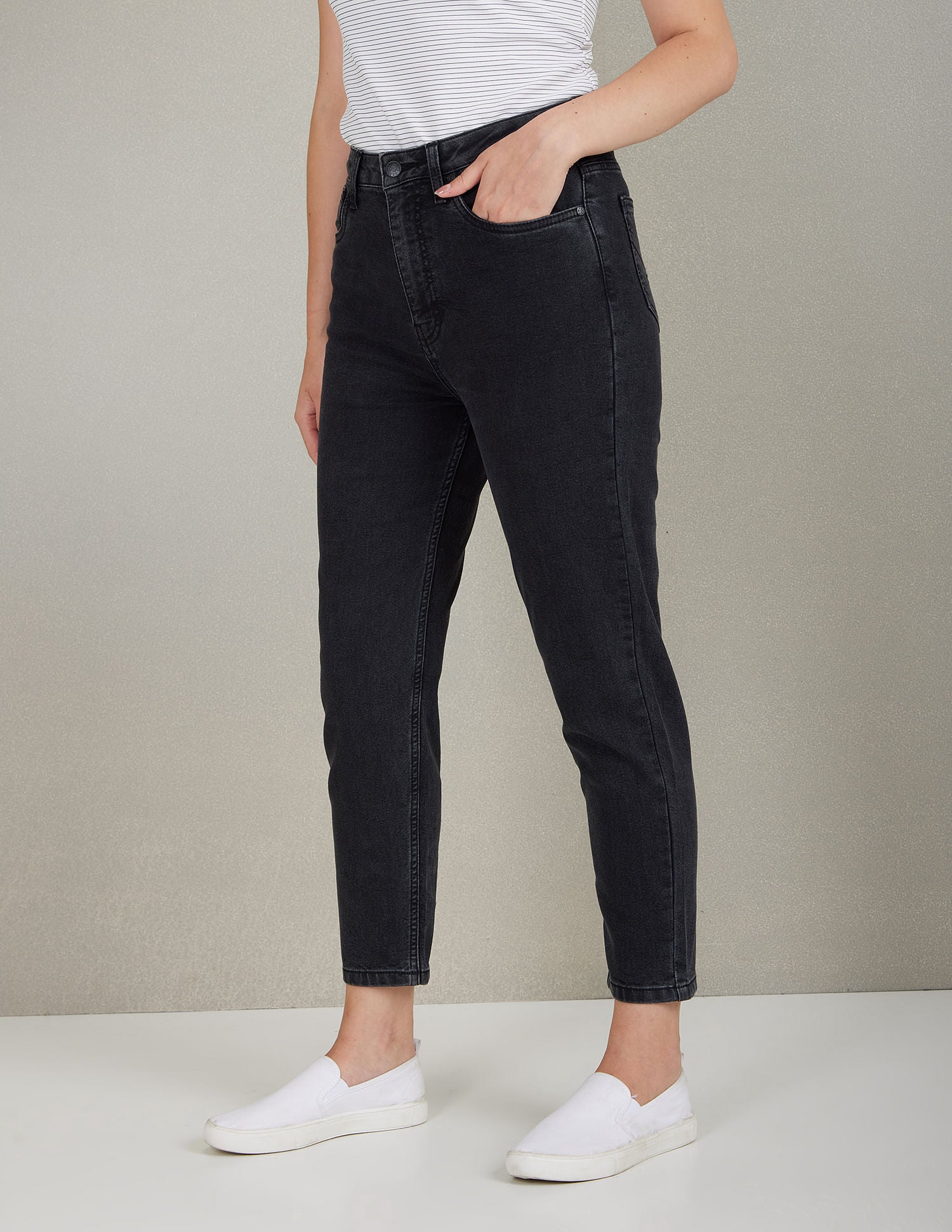 High Rise Mom Fit Jeans Black - U.S. POLO ASSN. | Large