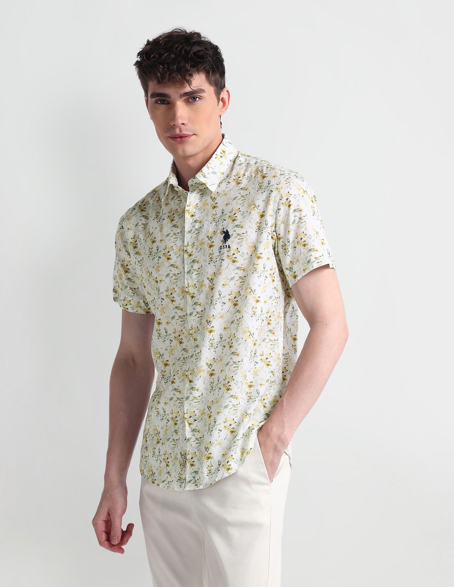 Short Sleeve Slim Fit Floral Shirt White - U.S. POLO ASSN. | Large