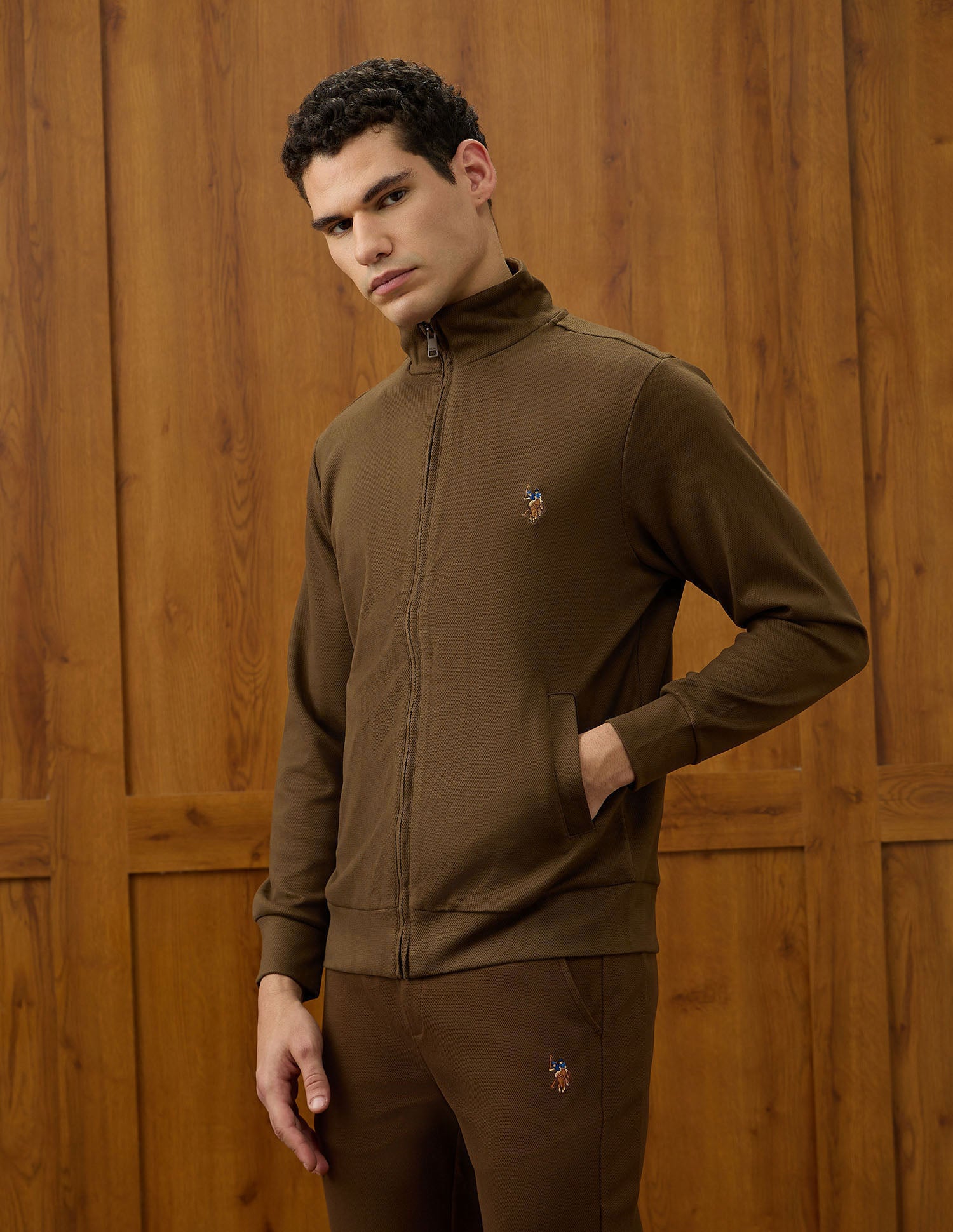 Equestrian Aisle Theater Textured Sweatshirt Dark Brown - U.S. POLO ASSN. | Large