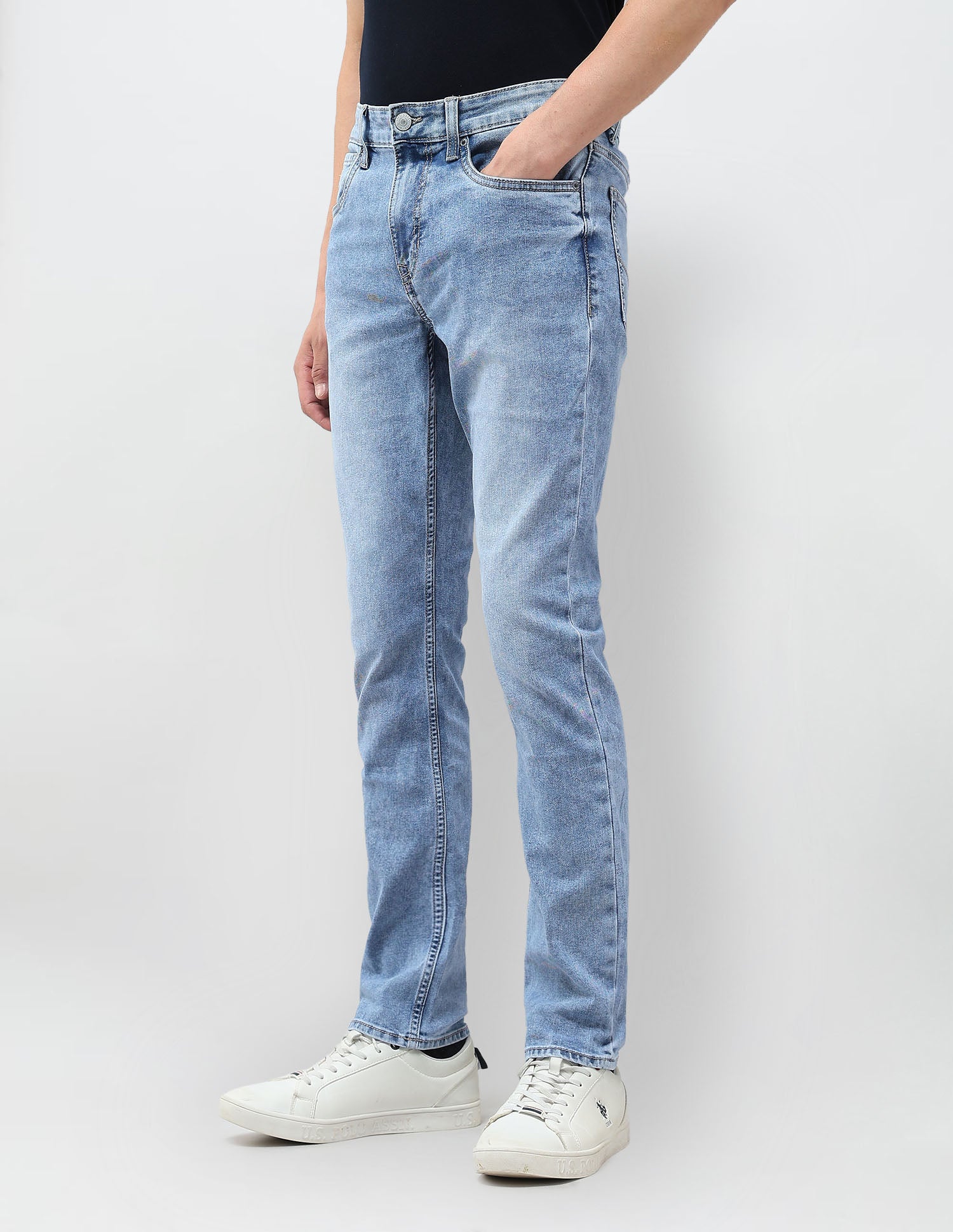 Brandon Slim Tapered Fit Blue Jeans Light Indigo - U.S. POLO ASSN. | Large