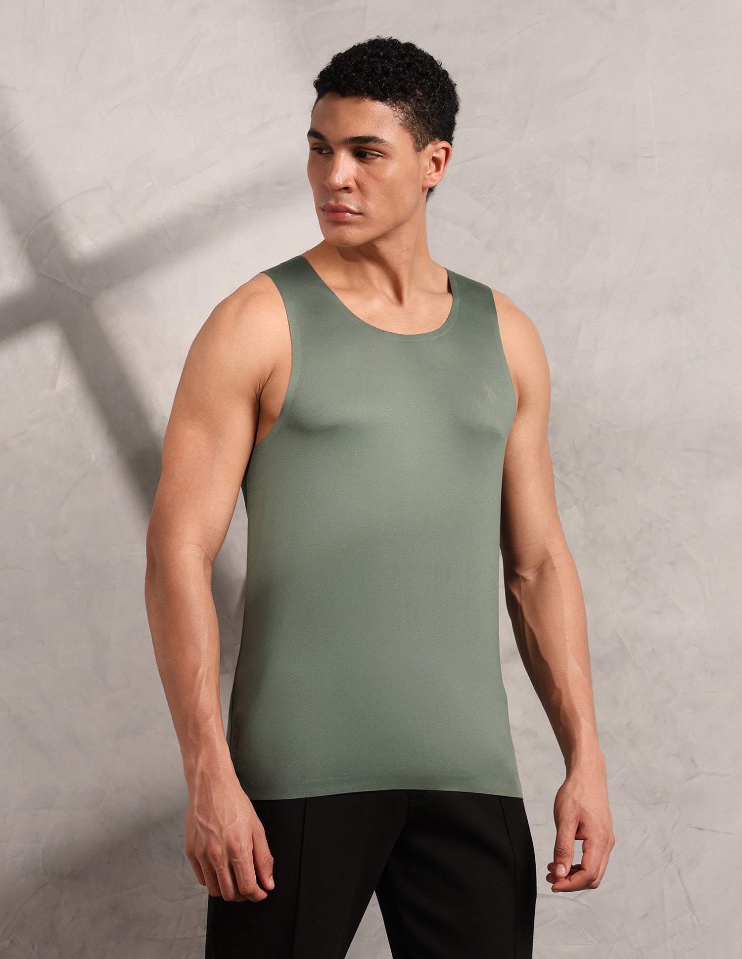 Essential Sports RV002 Seamless Vest Olive - U.S. Polo Assn. India | Large